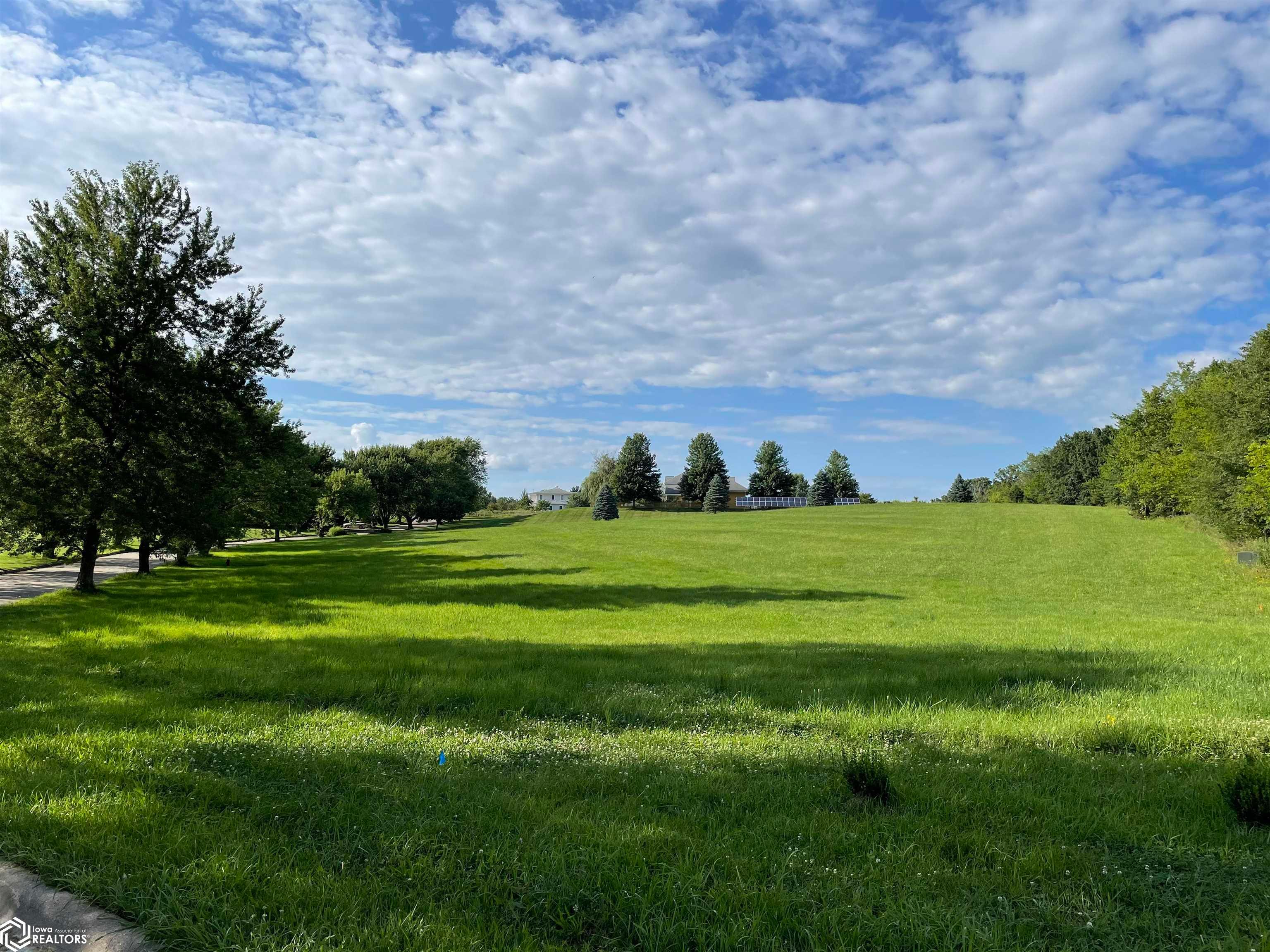 1101 Lakeview Drive, Fairfield, IA 52556-3809 photo 1 of 7