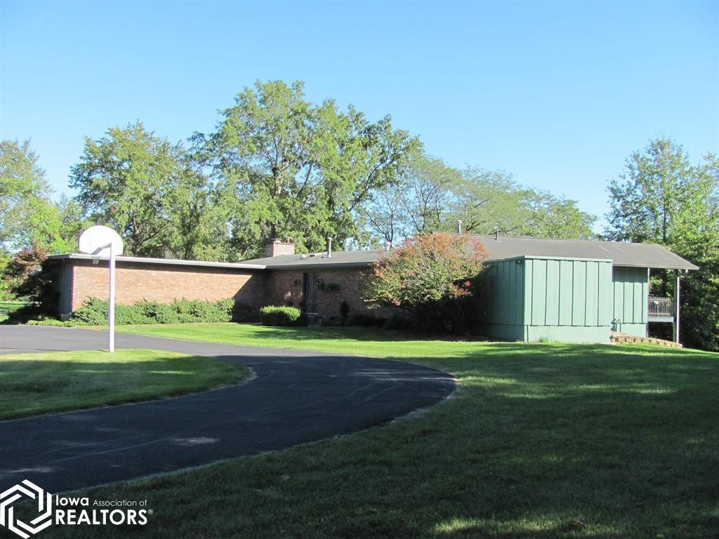 2 Birchwood Heights Dr., Ottumwa, IA 52501 photo 1 of 56