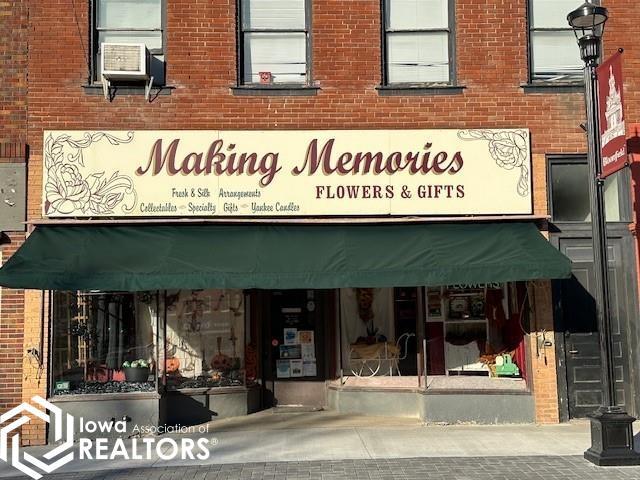 108 S Madison Street, Bloomfield, IA 52537 photo 1 of 11