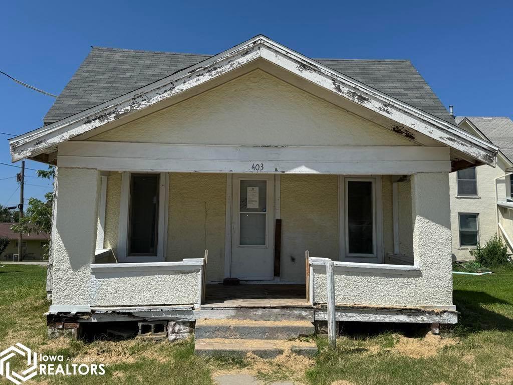 403 W Van Buren Street, Centerville, IA 52544 photo 1 of 11