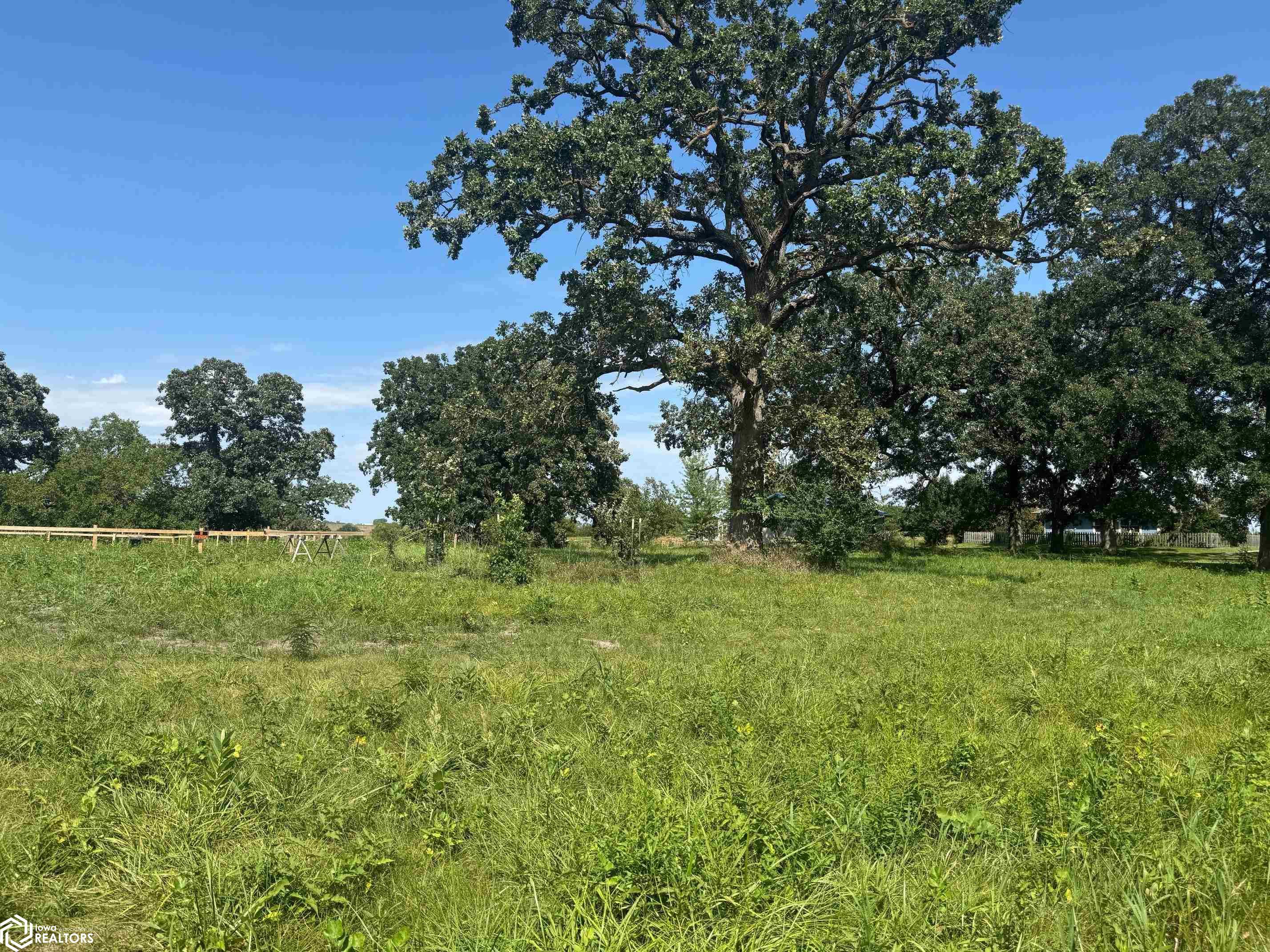 1201 Walton Road, Fairfield, IA 52556 photo 1 of 19