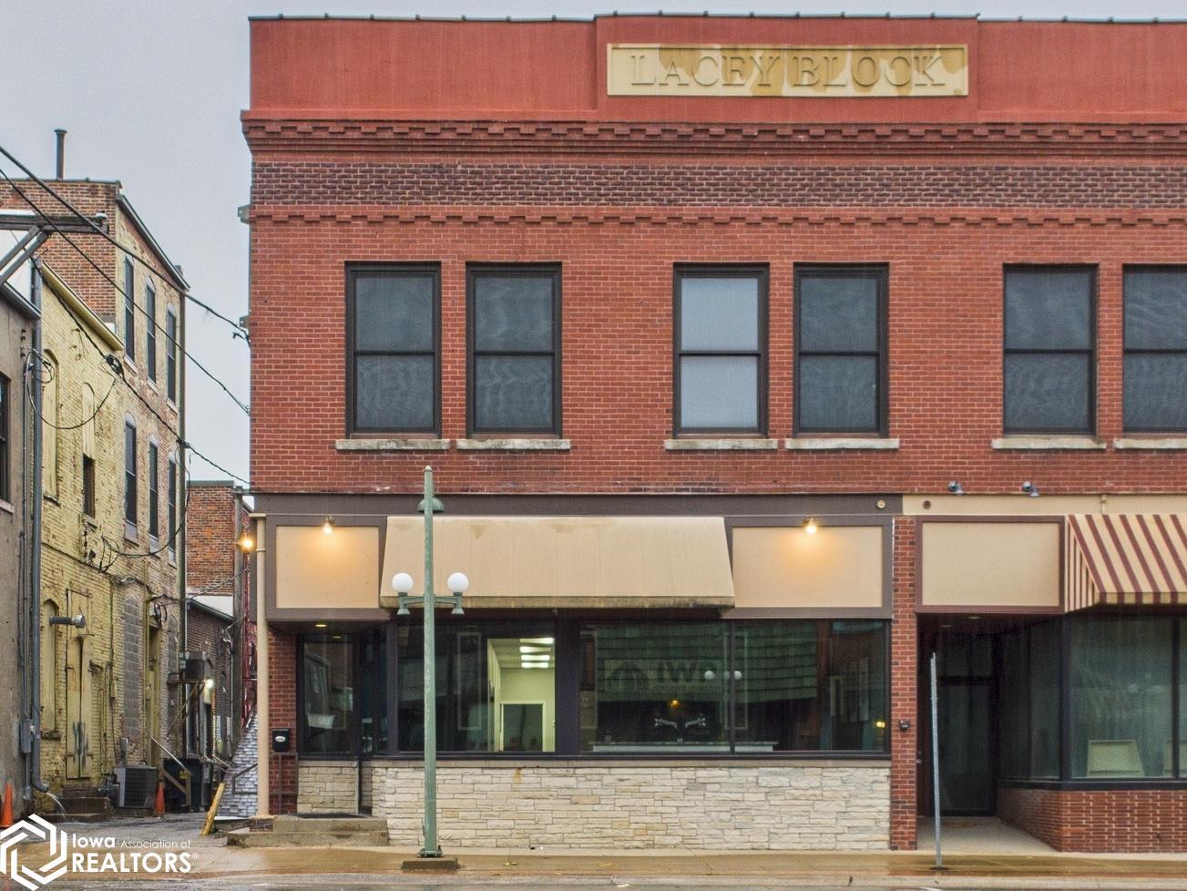 115 N Market Street, Oskaloosa, IA 52577 photo 1 of 20
