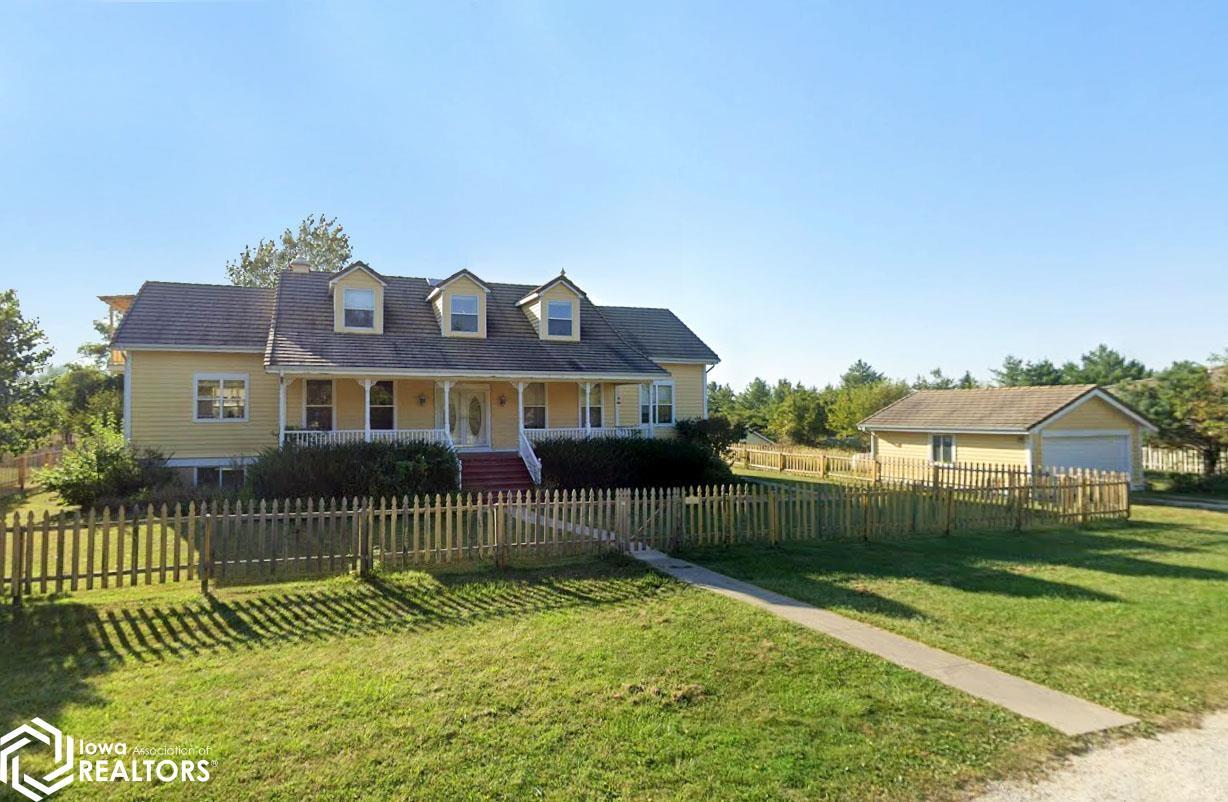 1845 Crystal Springs Lane, Fairfield, IA 52556 photo 1 of 21