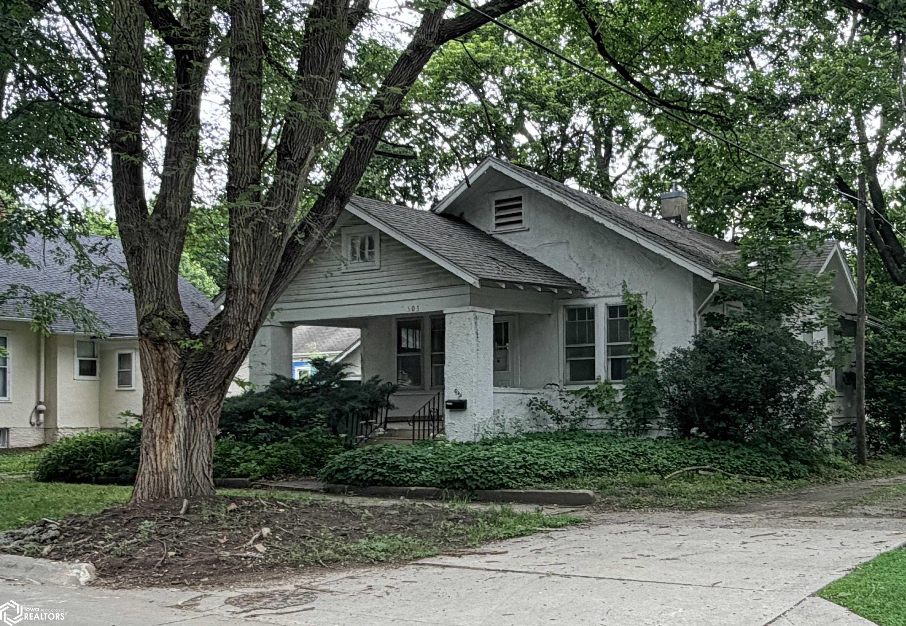 503 S 3rd Street, Fairfield, IA 52556 photo 1 of 16