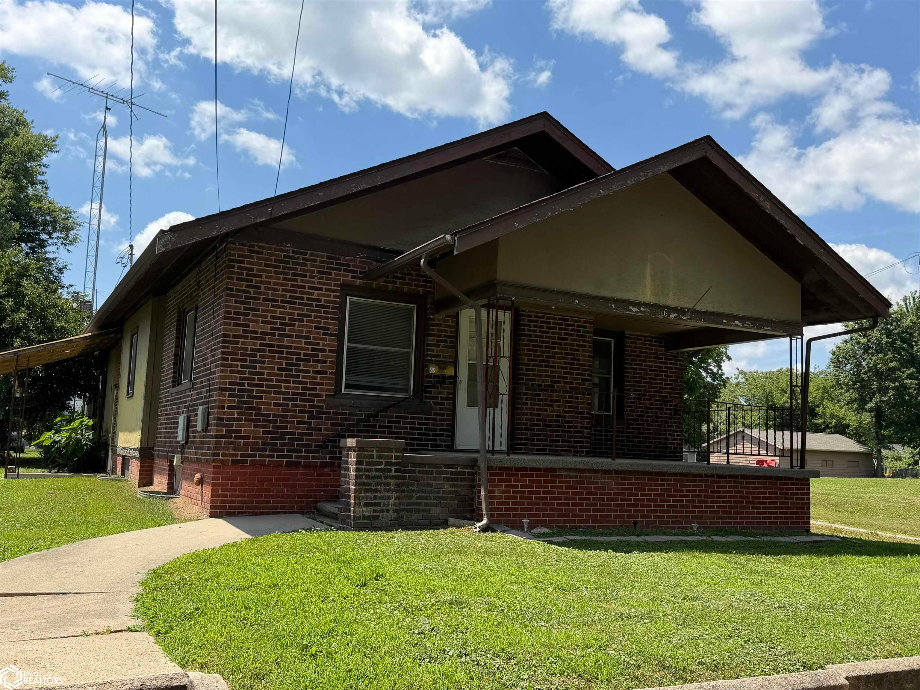 516 N 8Th Street, Centerville, IA 52544 photo 1 of 36