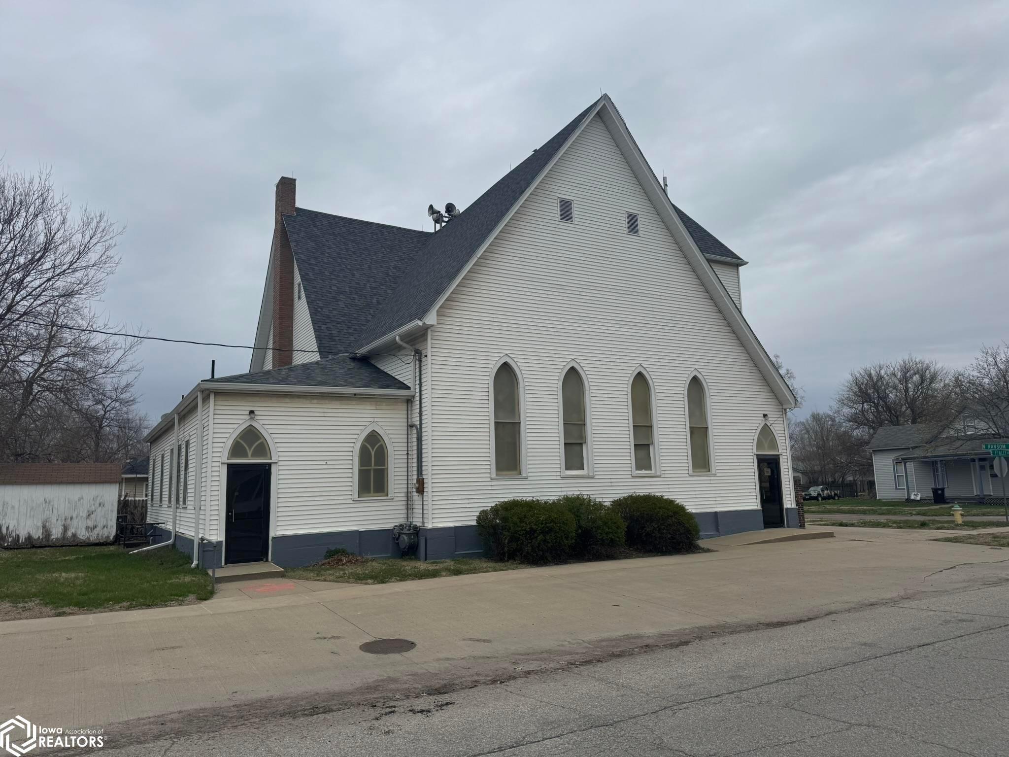 101 N Ransom Street, Ottumwa, IA 52501 photo 1 of 16