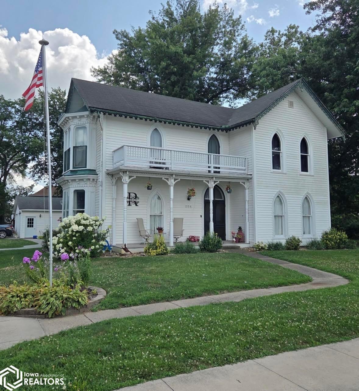 204 B Avenue W, Albia, IA 52531 photo 1 of 32