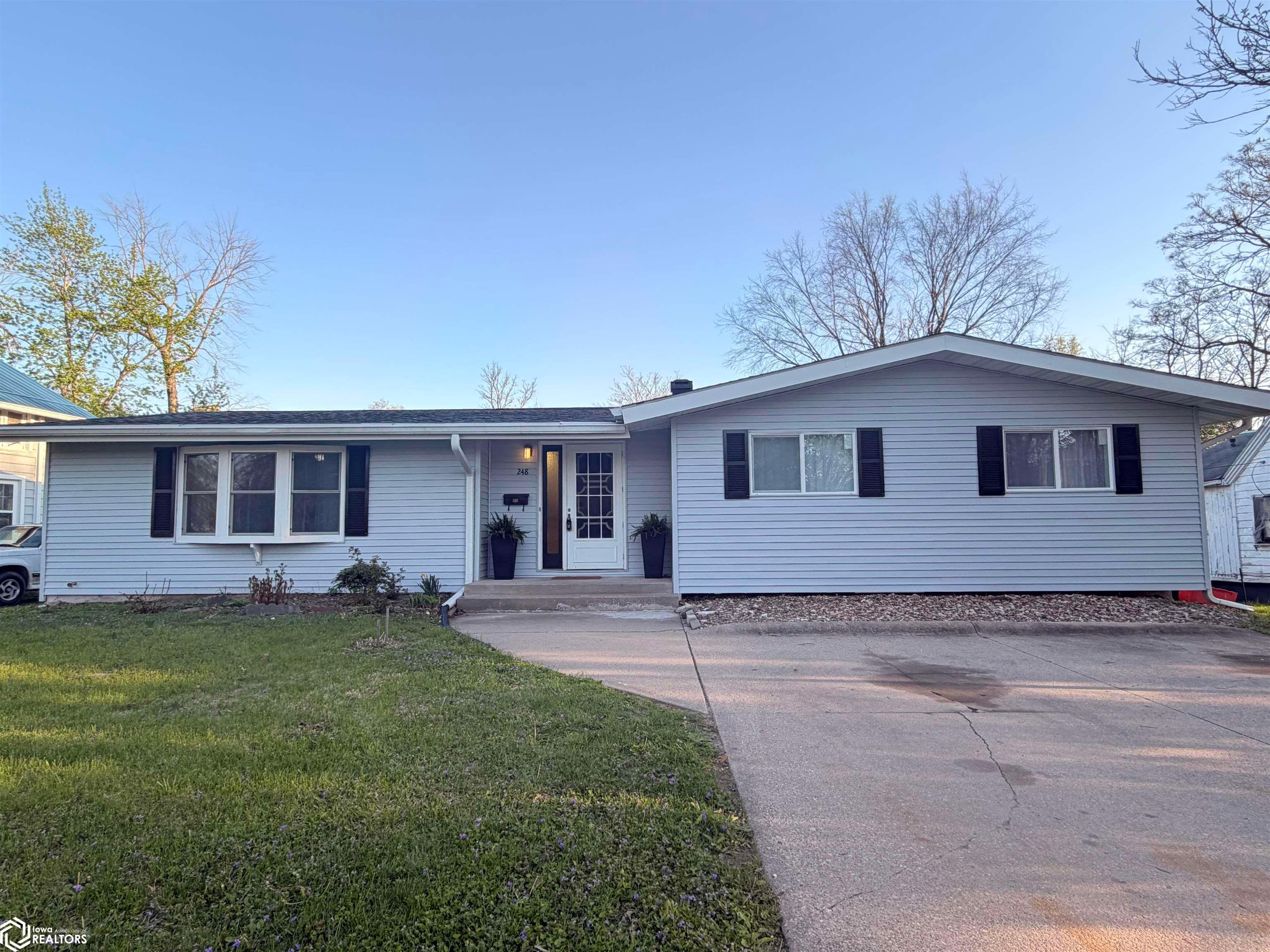 248 E Manning Avenue, Ottumwa, IA 52501 photo 1 of 19