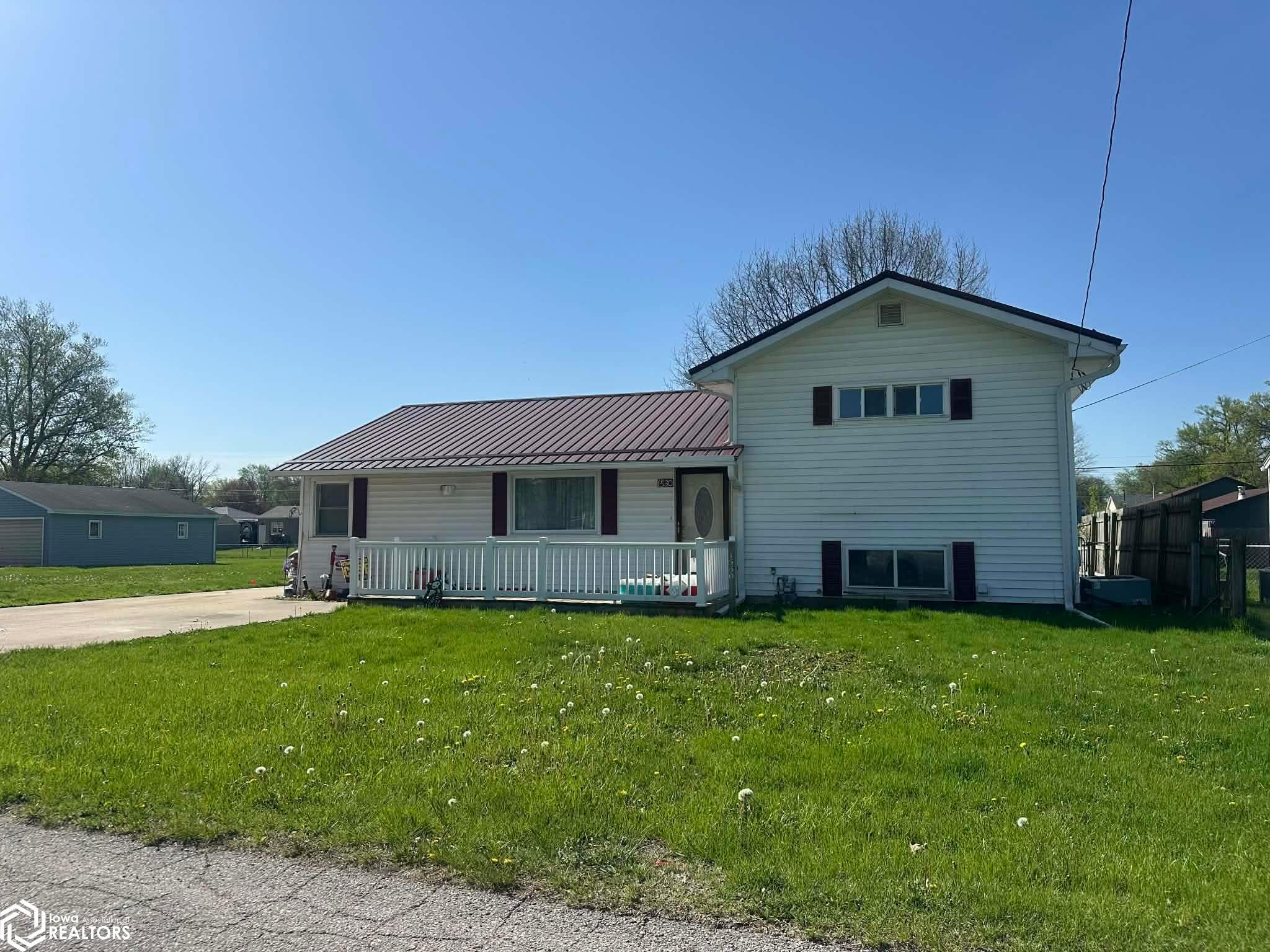 1530 Swanson Avenue, Ottumwa, IA 52501 photo 1 of 22