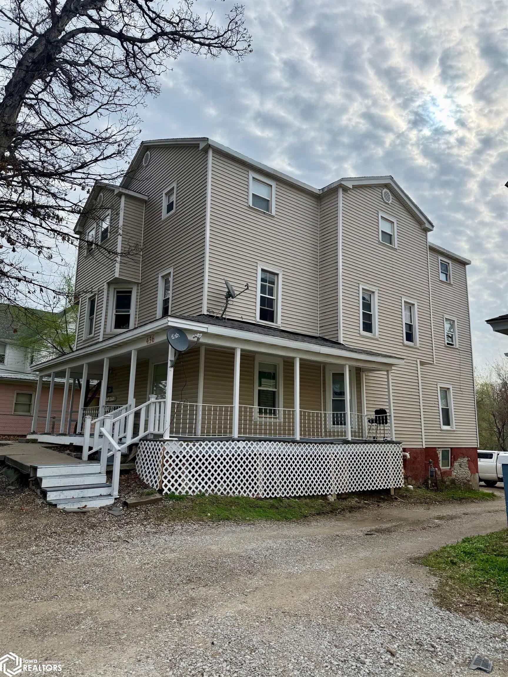 436 N Jefferson Street, Ottumwa, IA 52501 photo 1 of 18