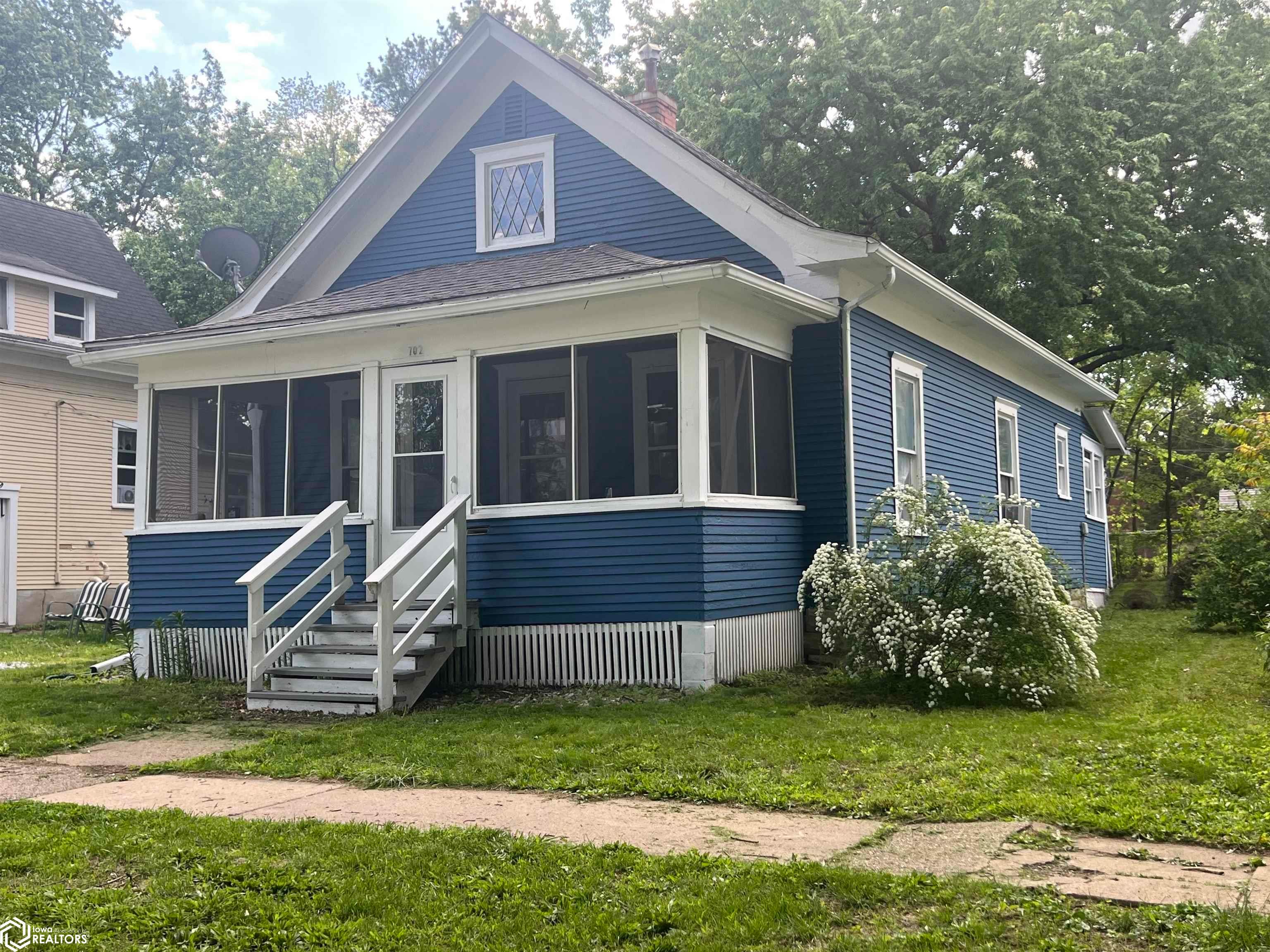 702 S 3Rd Street, Fairfield, IA 52556 photo 1 of 26