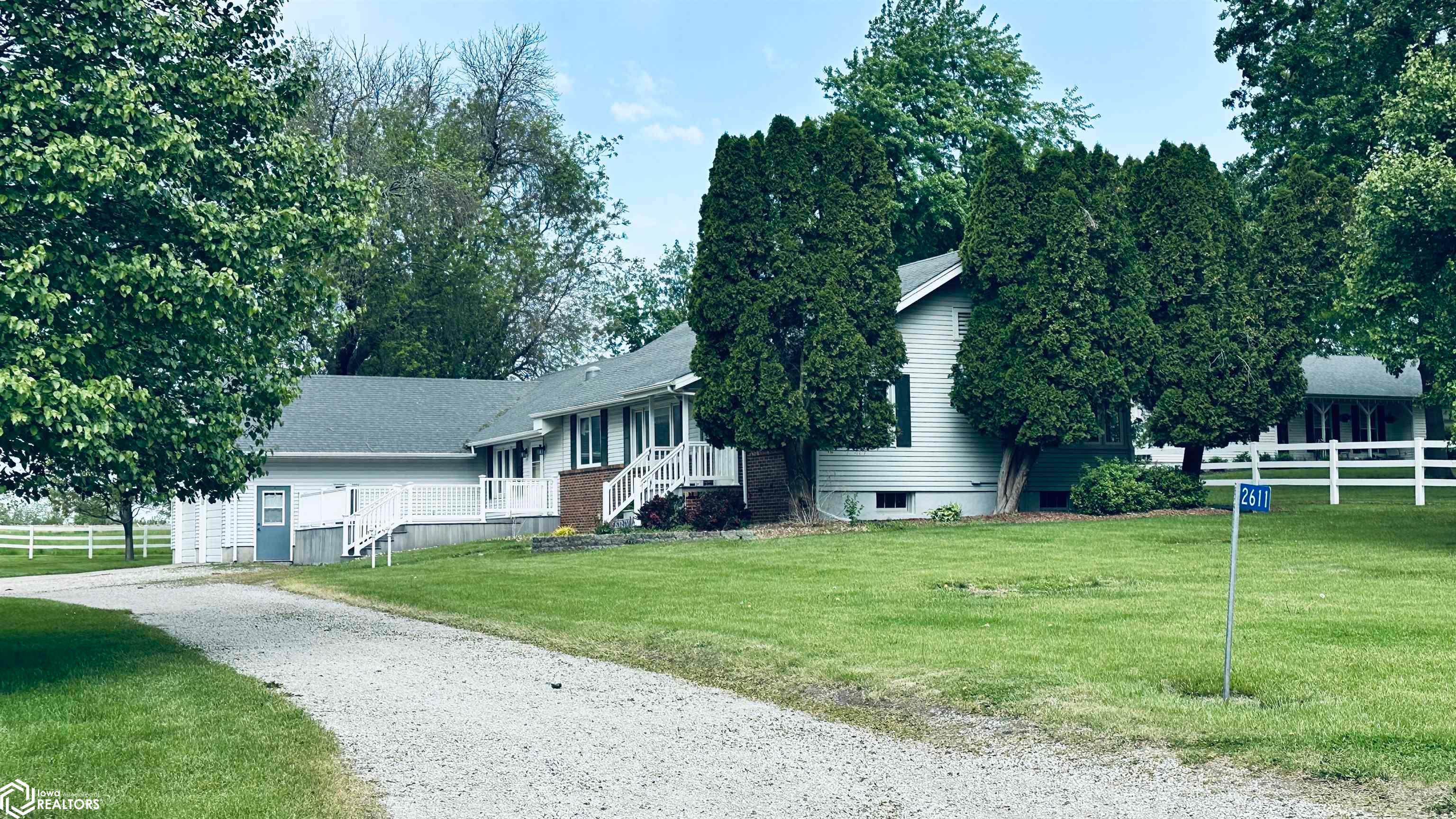 2611 Luminary Lane, Oskaloosa, IA 52577 photo 1 of 43