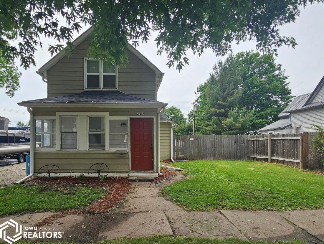 225 S Adella Street, Ottumwa, IA 52501 photo 1 of 20