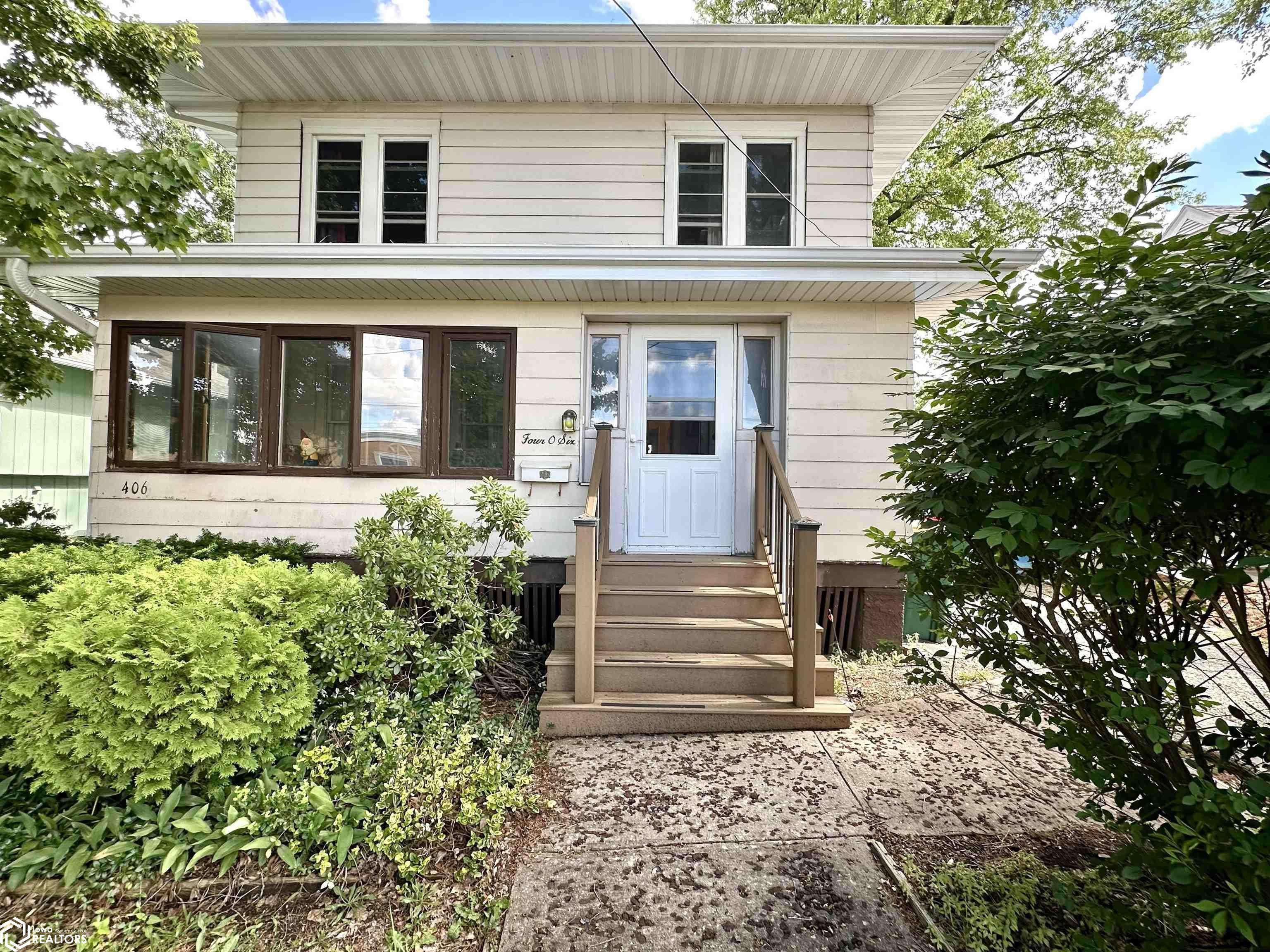 406 W Carpenter Avenue, Fairfield, IA 52556 photo 1 of 46