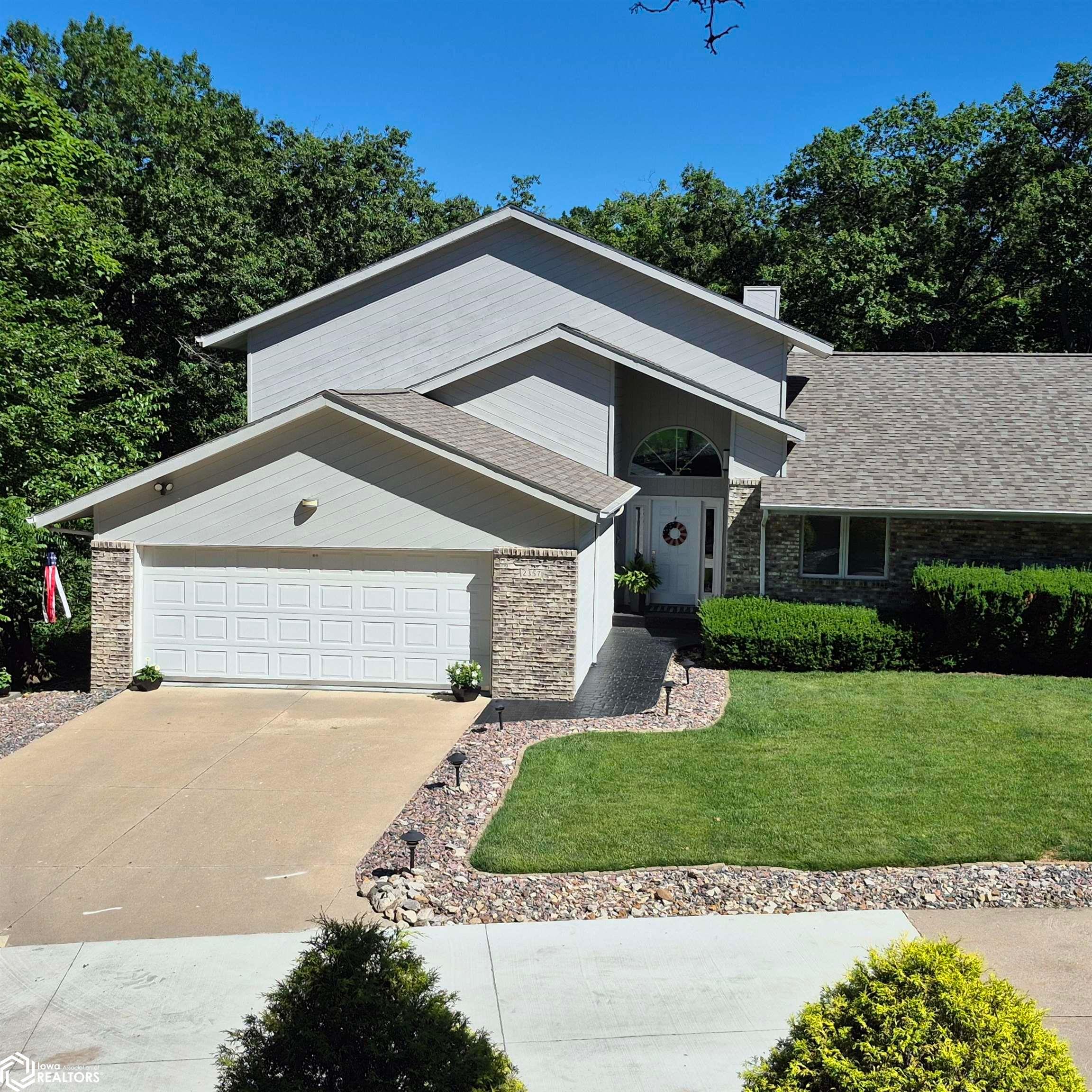 2357 Timber Lane Hts., Ottumwa, IA 52501 photo 1 of 43