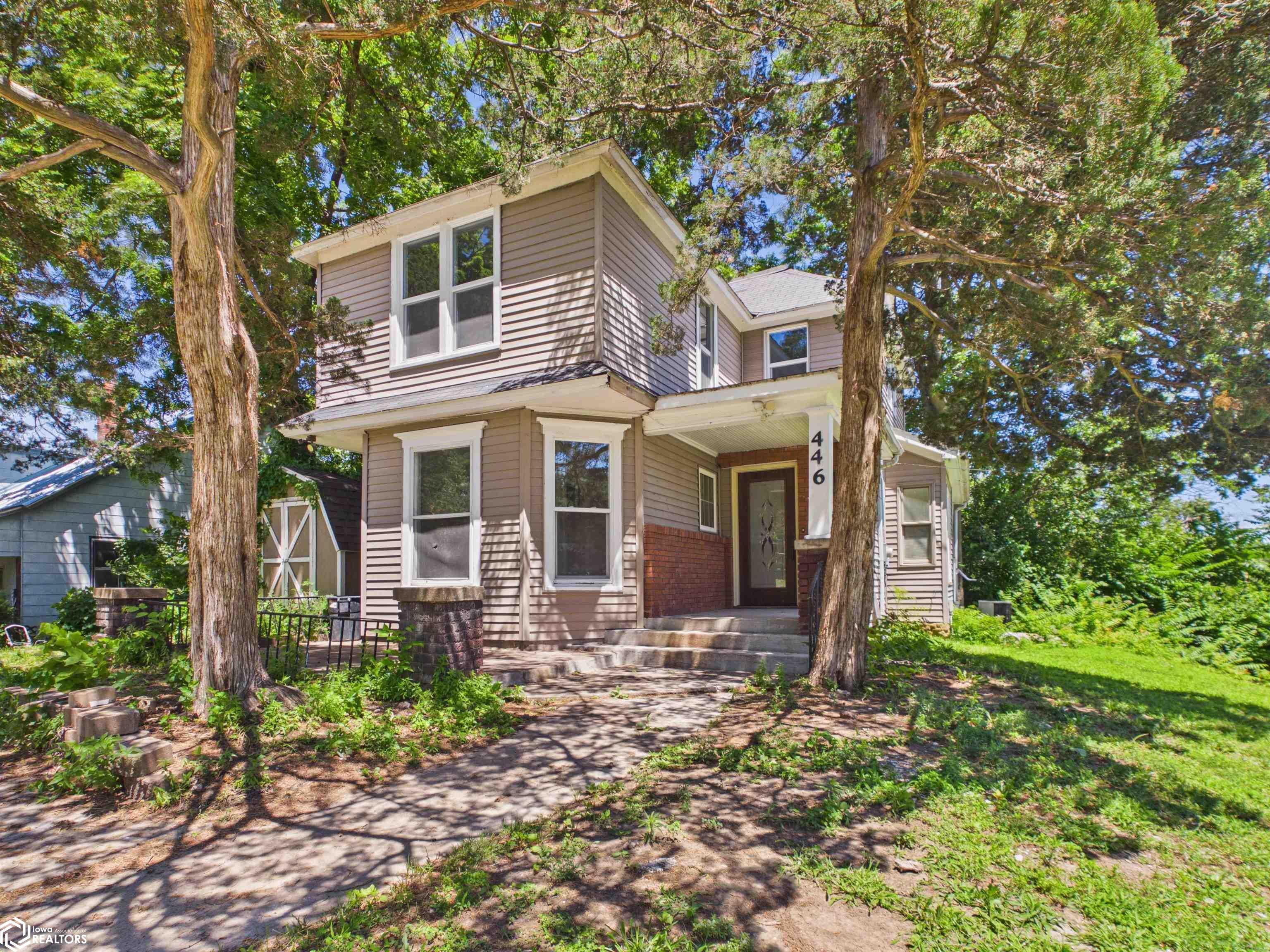 446 N Green Street, Ottumwa, IA 52501 photo 1 of 35