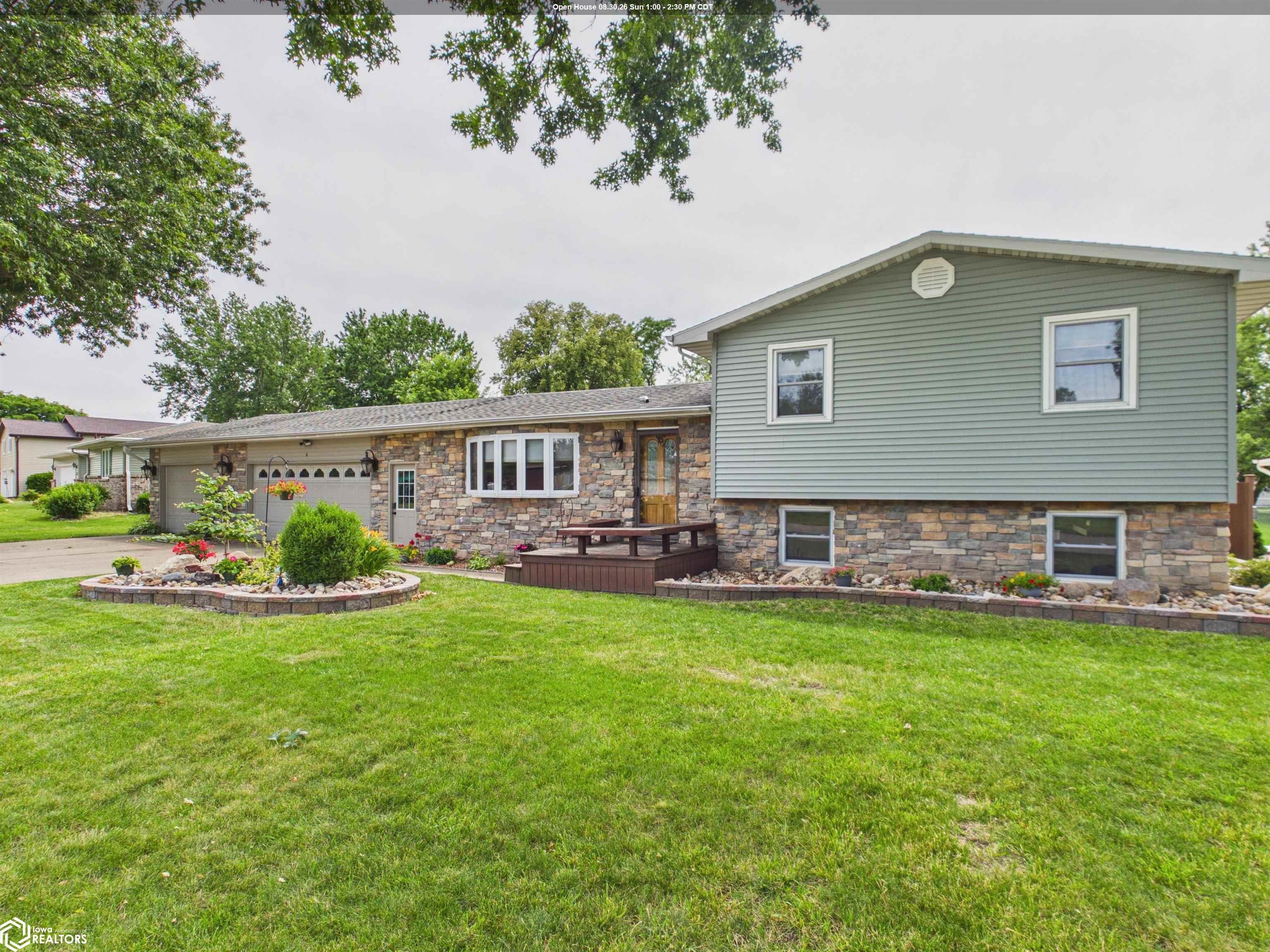 6 Eleaner Drive, Ottumwa, IA 52501 photo 1 of 39