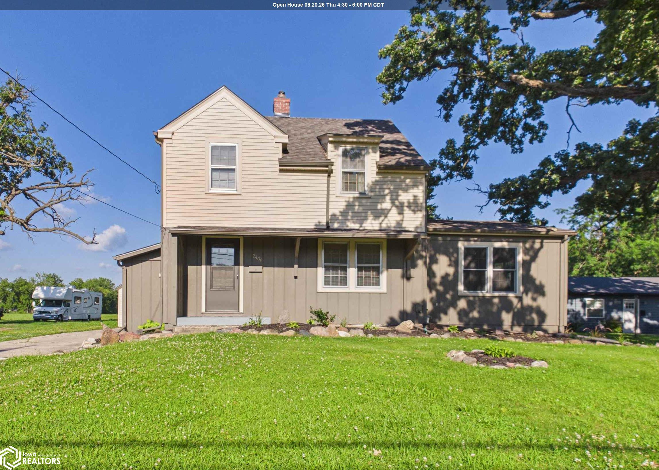 2406 N Court Street, Ottumwa, IA 52501 photo 1 of 36
