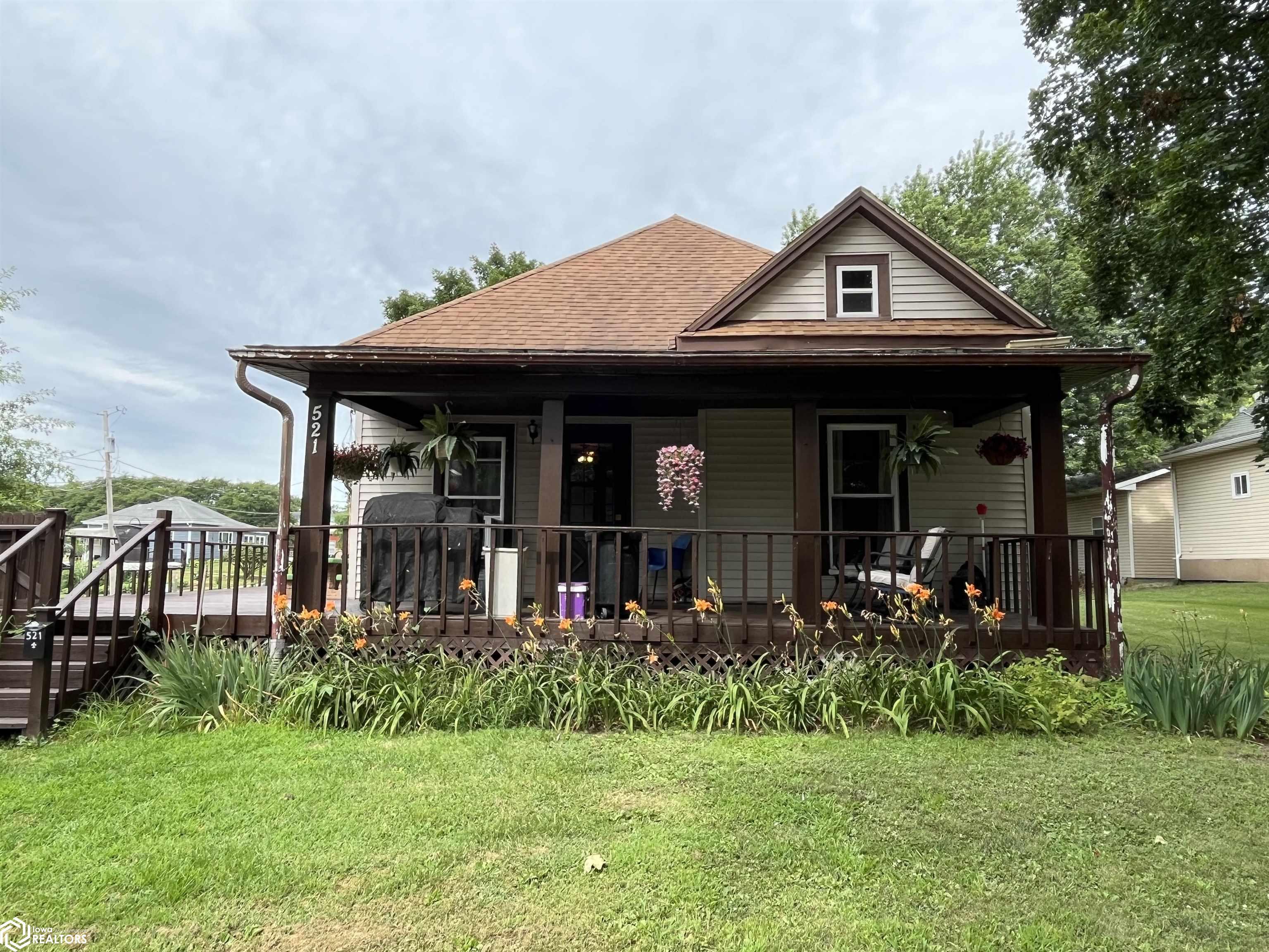 521 S 2nd Street, Albia, IA 52531 photo 1 of 44