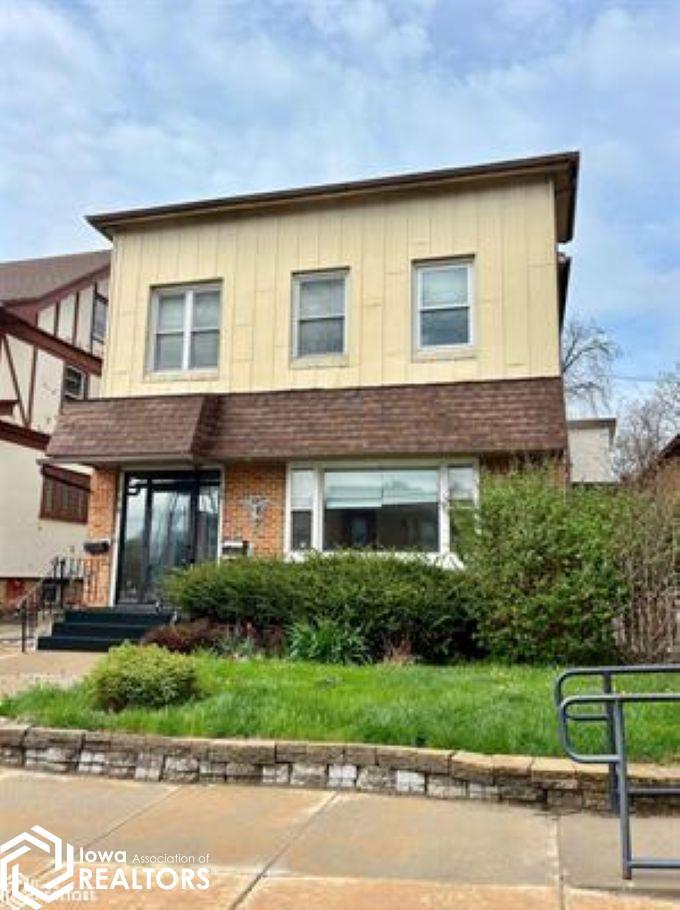 120 S Main Street, Fairfield, IA 52556 photo 1 of 24