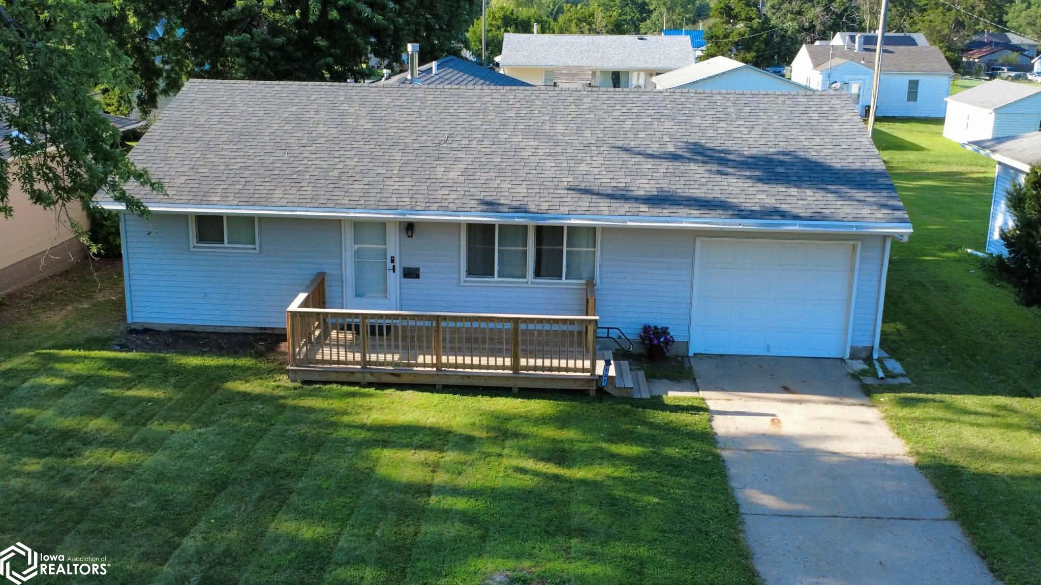 127 Grandview Avenue, Ottumwa, IA 52501 photo 1 of 19