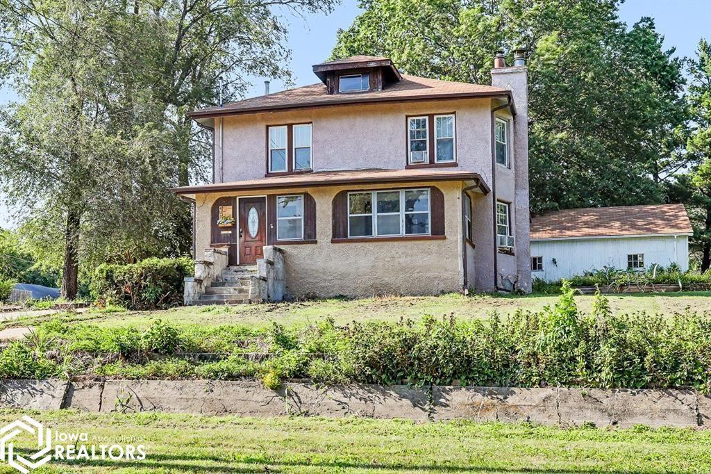401 K Avenue E, Oskaloosa, IA 52577 photo 1 of 35