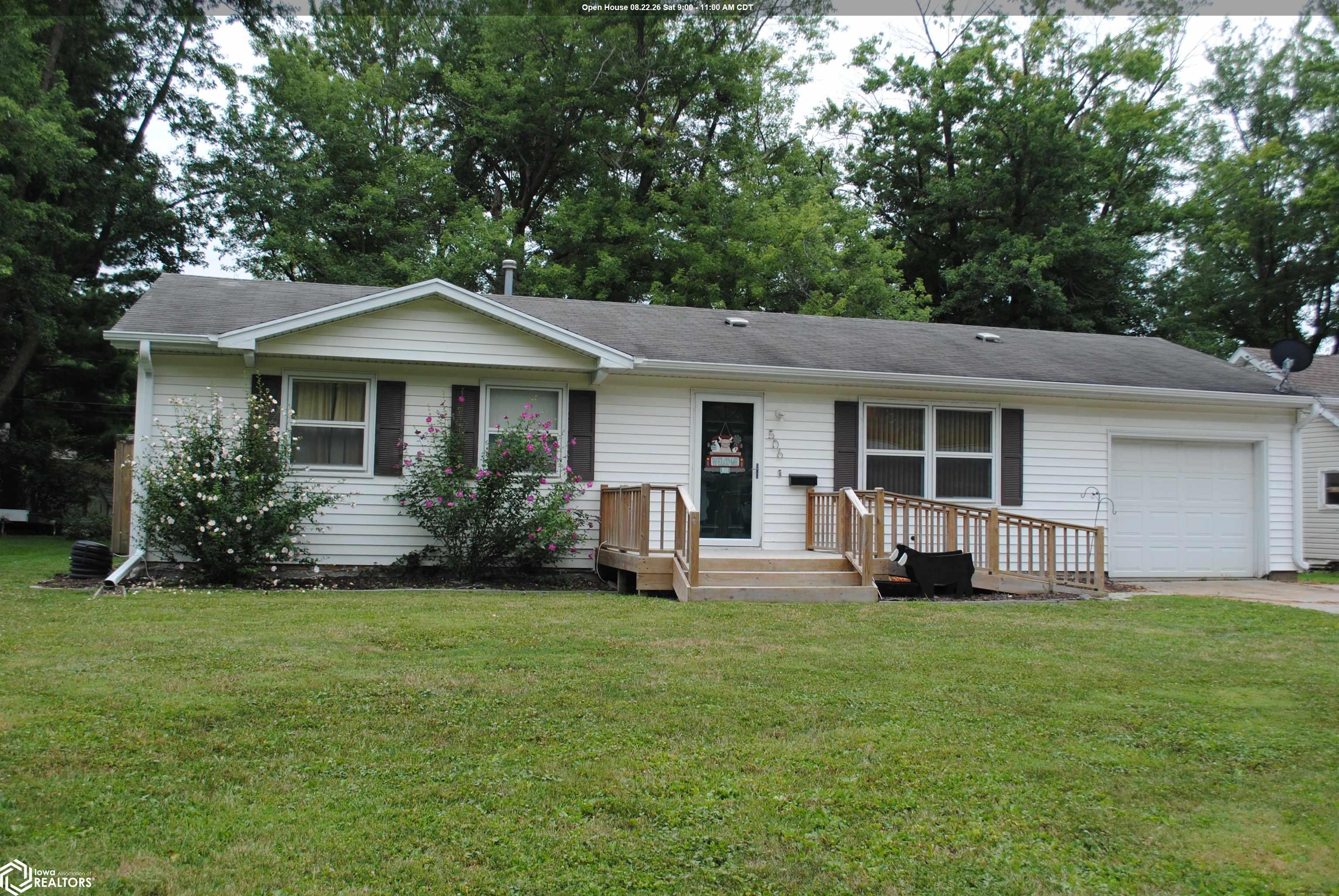506 E Pierce, Fairfield, IA 52556 photo 1 of 26