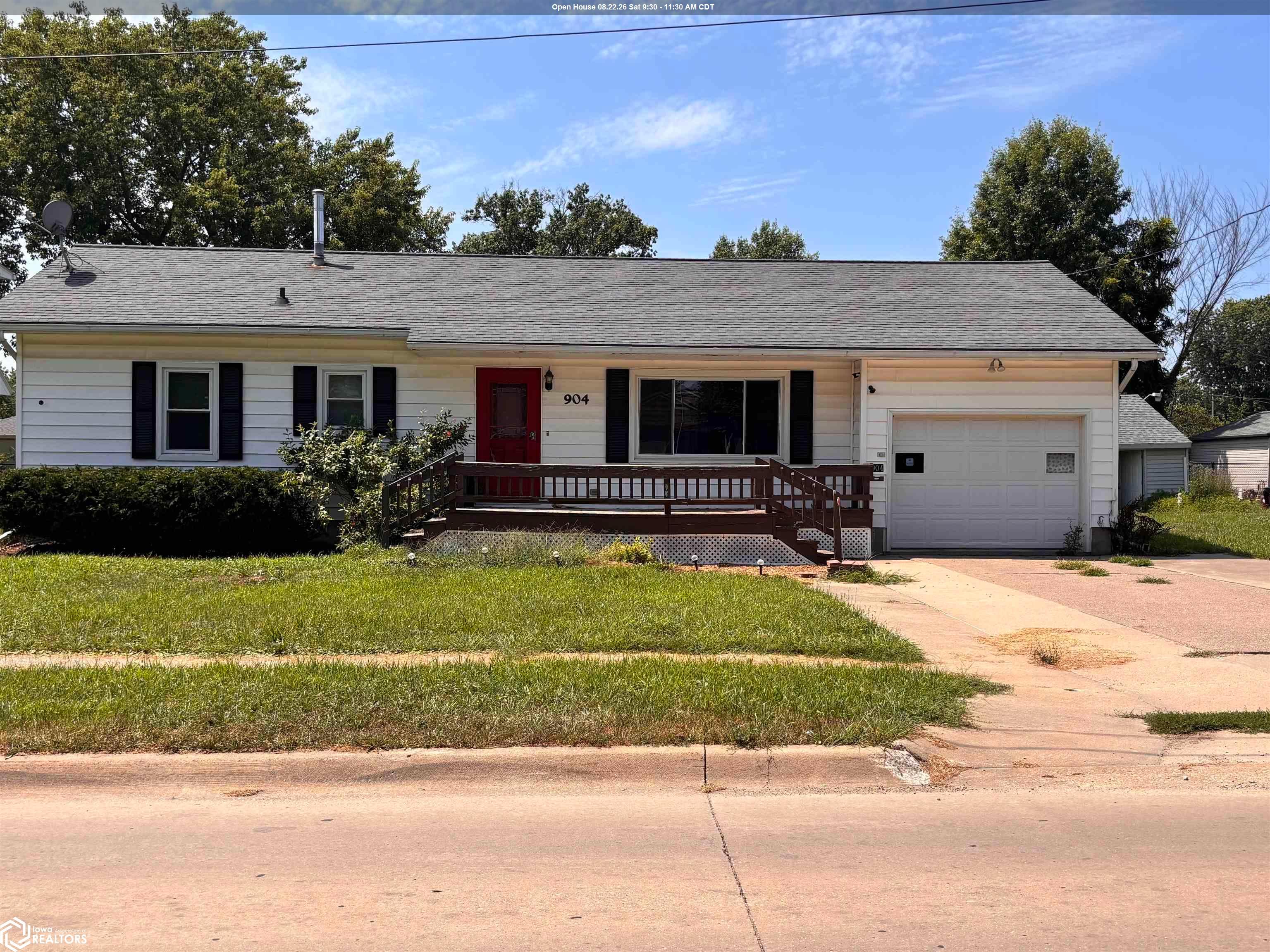 904 S 6Th Street, Fairfield, IA 52556 photo 1 of 25