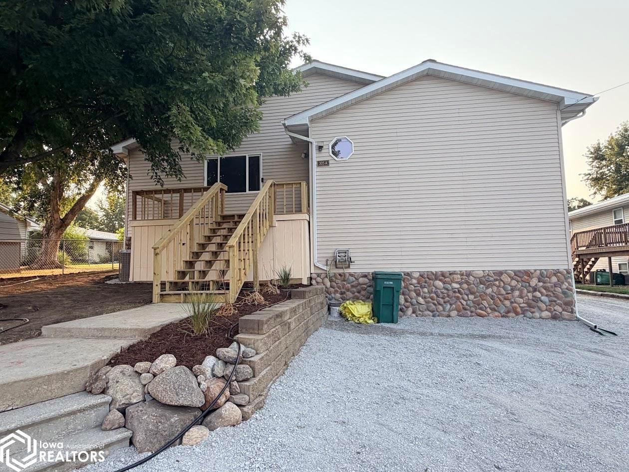 305 S 12th Street Unit A, Fairfield, IA 52556 photo 1 of 27