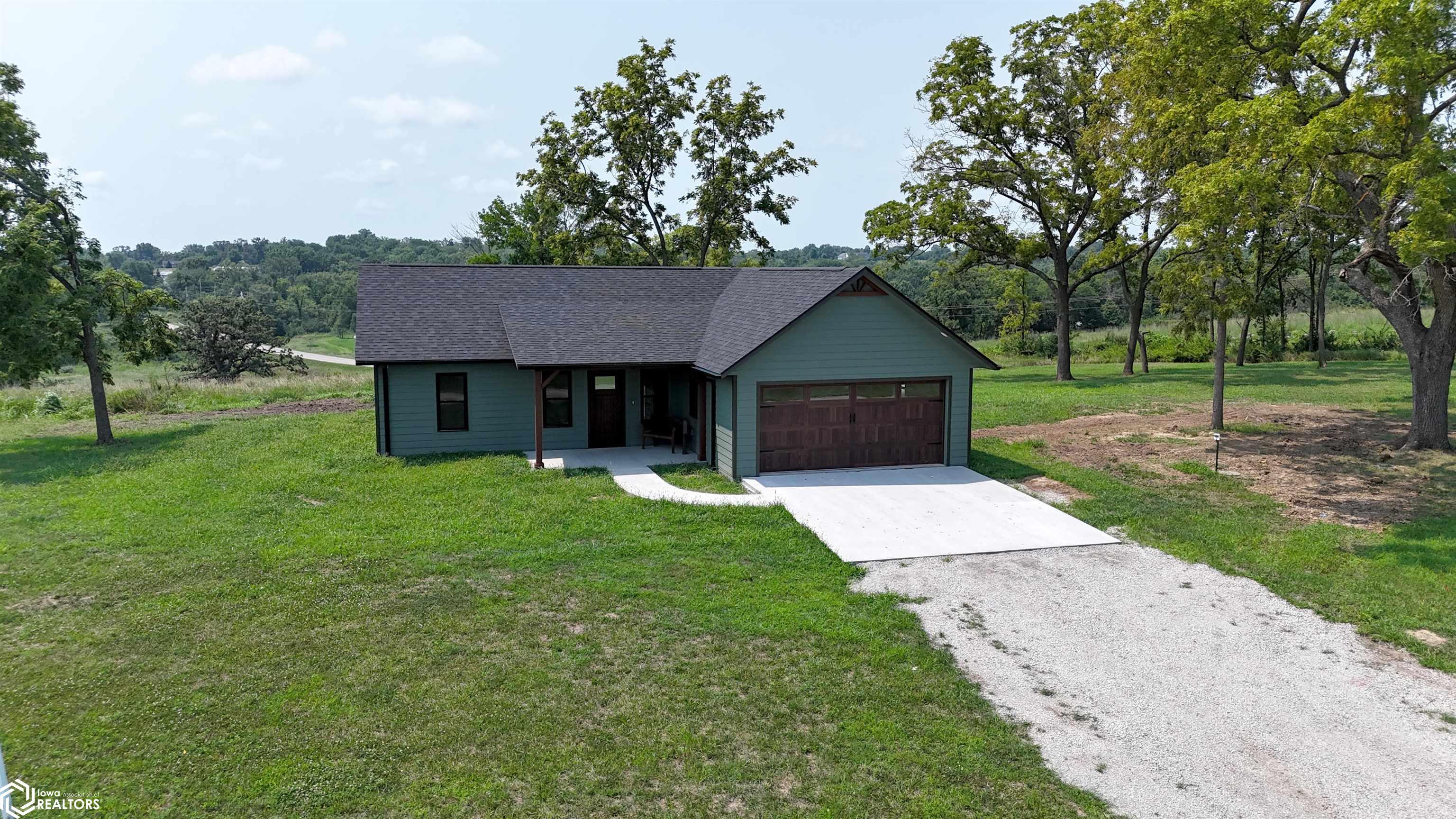21057 Walnut Drive, Centerville, IA 52544 photo 1 of 23