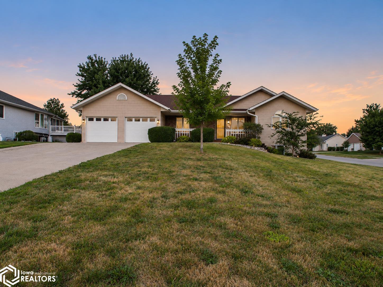 2016 S F Street, Oskaloosa, IA 52577 photo 1 of 43
