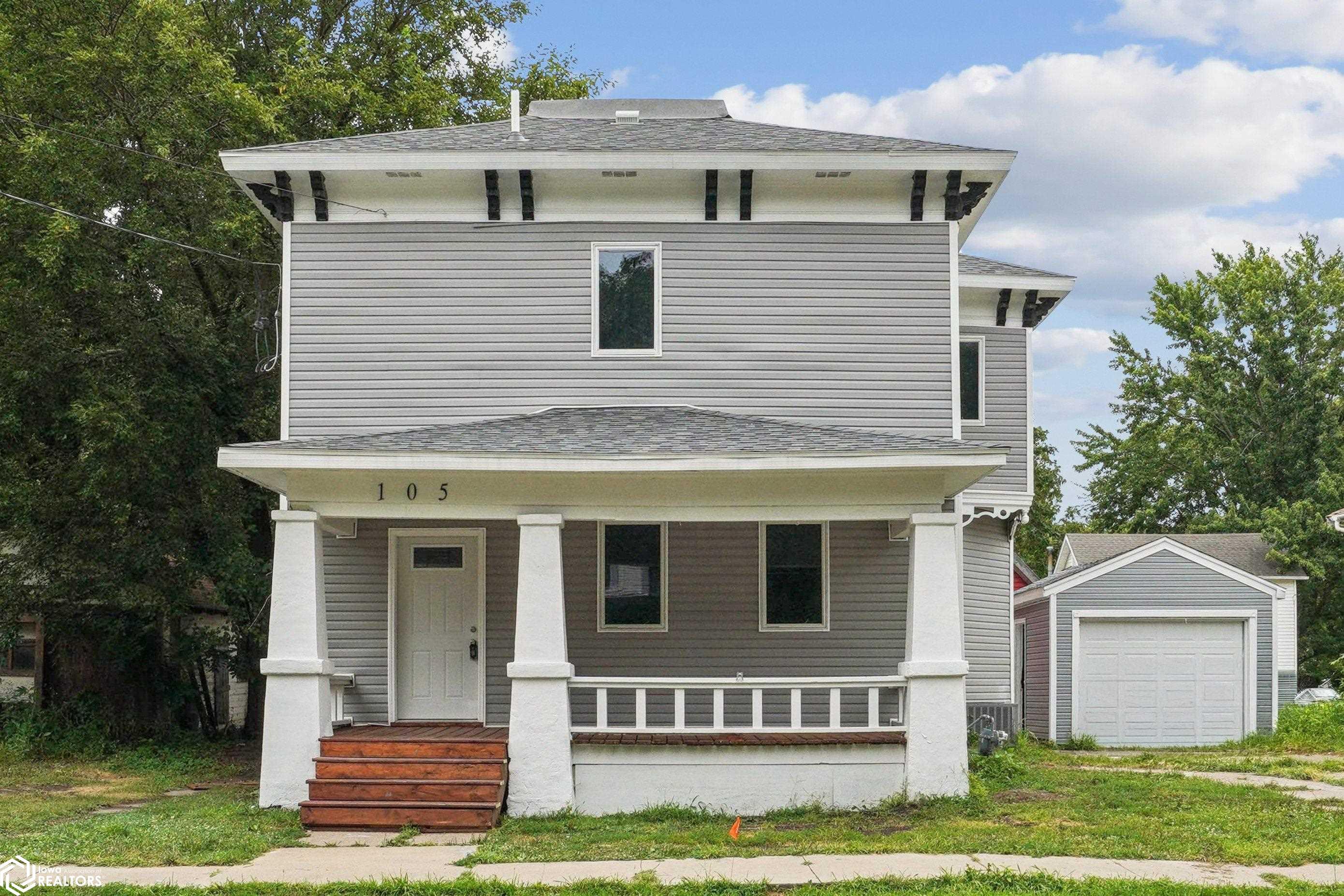 105 S D, Fairfield, IA 52556 photo 1 of 27