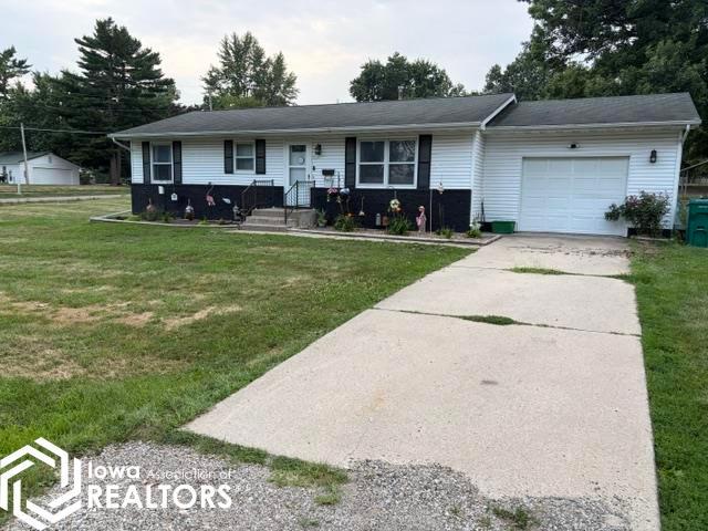 408 S Bloomfield Ave, Bloomfield, IA 52537 photo 1 of 21