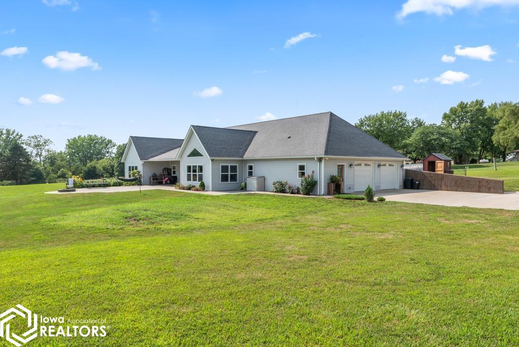 22857 195th Street, Bloomfield, IA 52537 photo 1 of 48