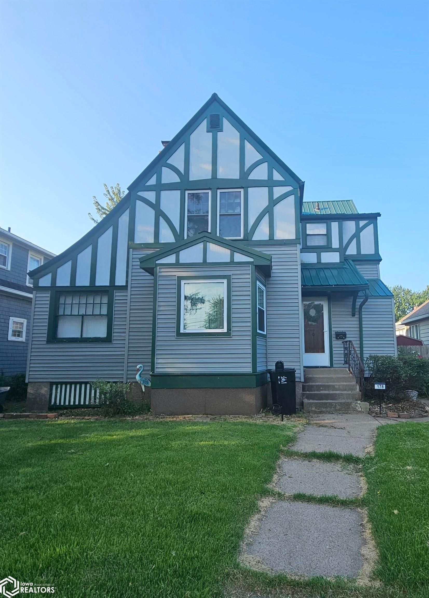 178 E Alta Vista Avenue, Ottumwa, IA 52501 photo 1 of 31