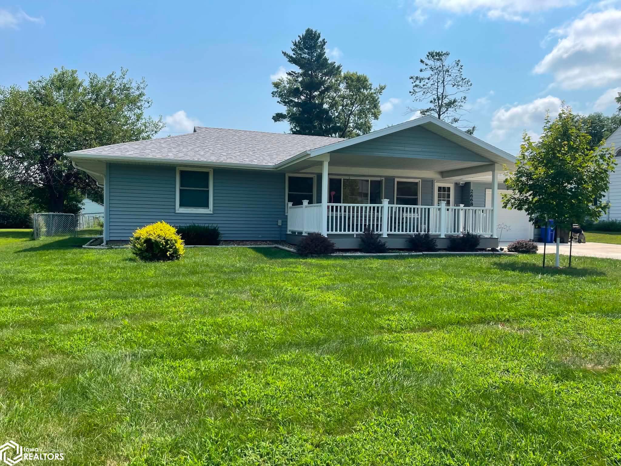 2668 N Court Street, Ottumwa, IA 52501 photo 1 of 17