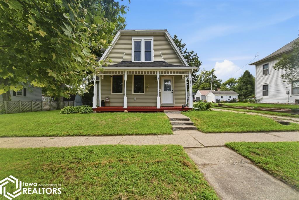 610 2Nd Avenue E, Oskaloosa, IA 52577 photo 1 of 35