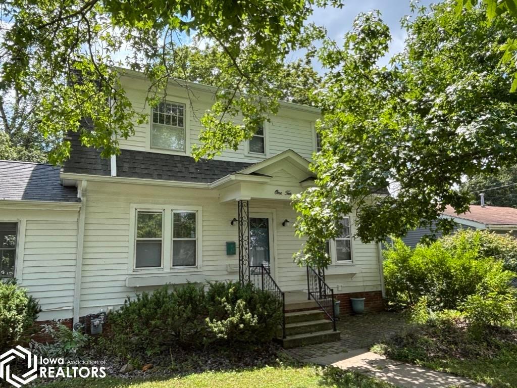 110 Iowa Avenue, Fairfield, IA 52556 photo 1 of 30