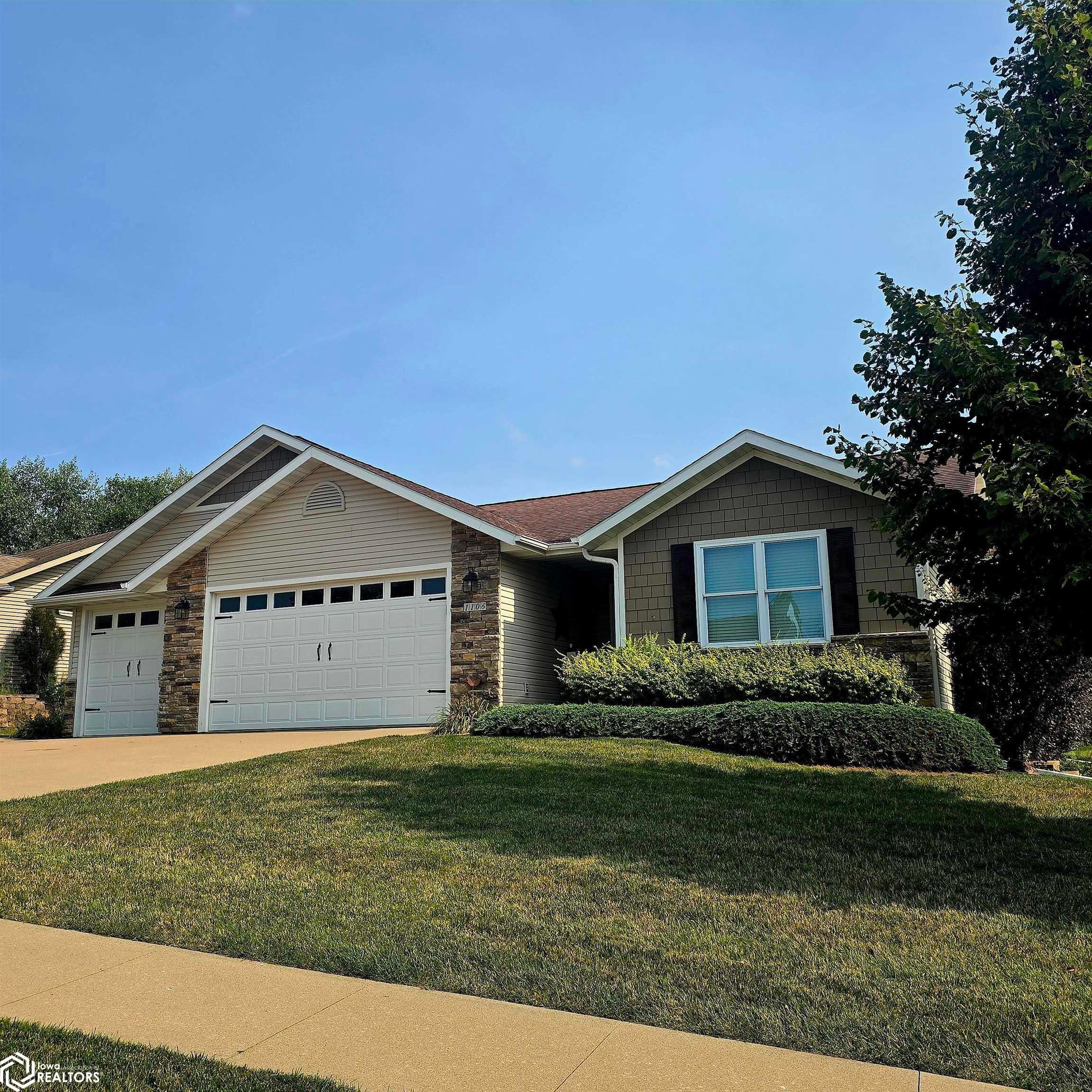 1106 Arbor Trace Drive, Oskaloosa, IA 52577 photo 1 of 16