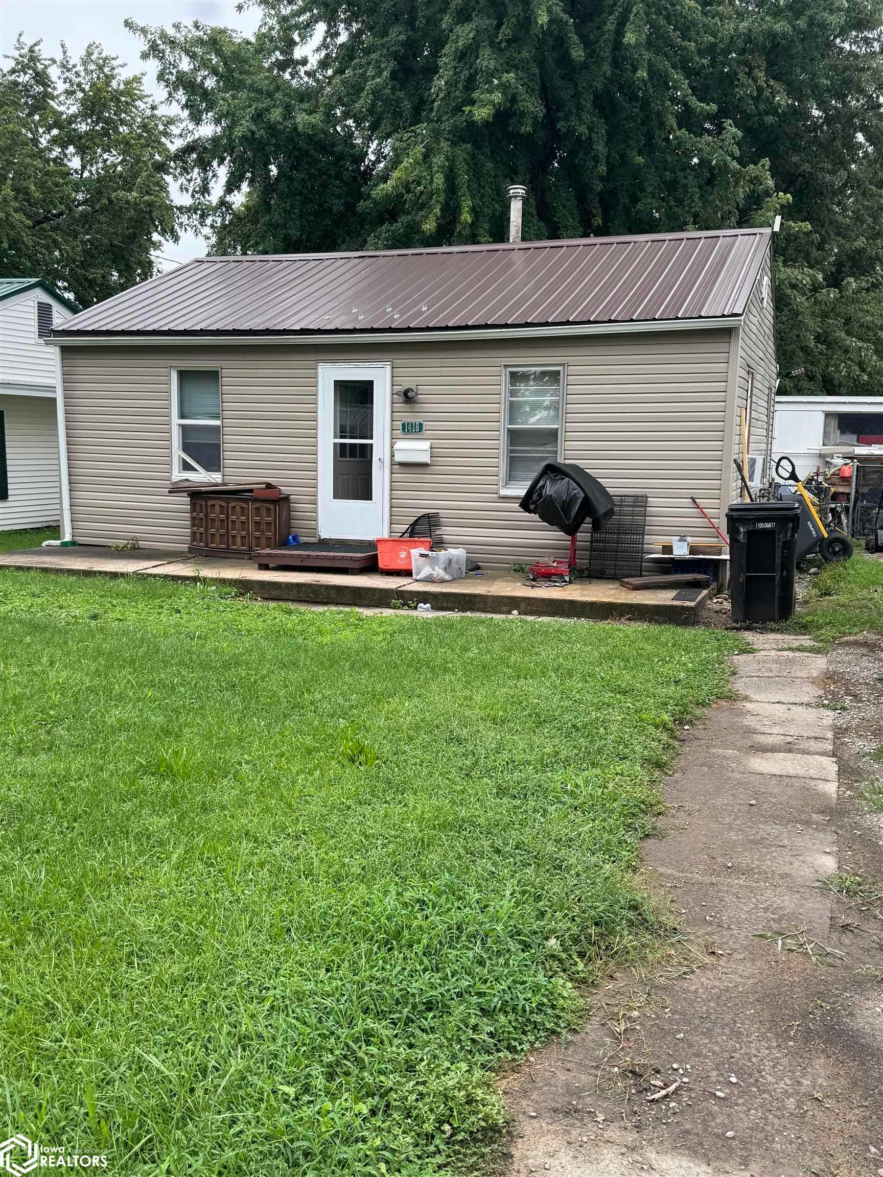 1418 Swanson Avenue, Ottumwa, IA 52501 photo 1 of 3