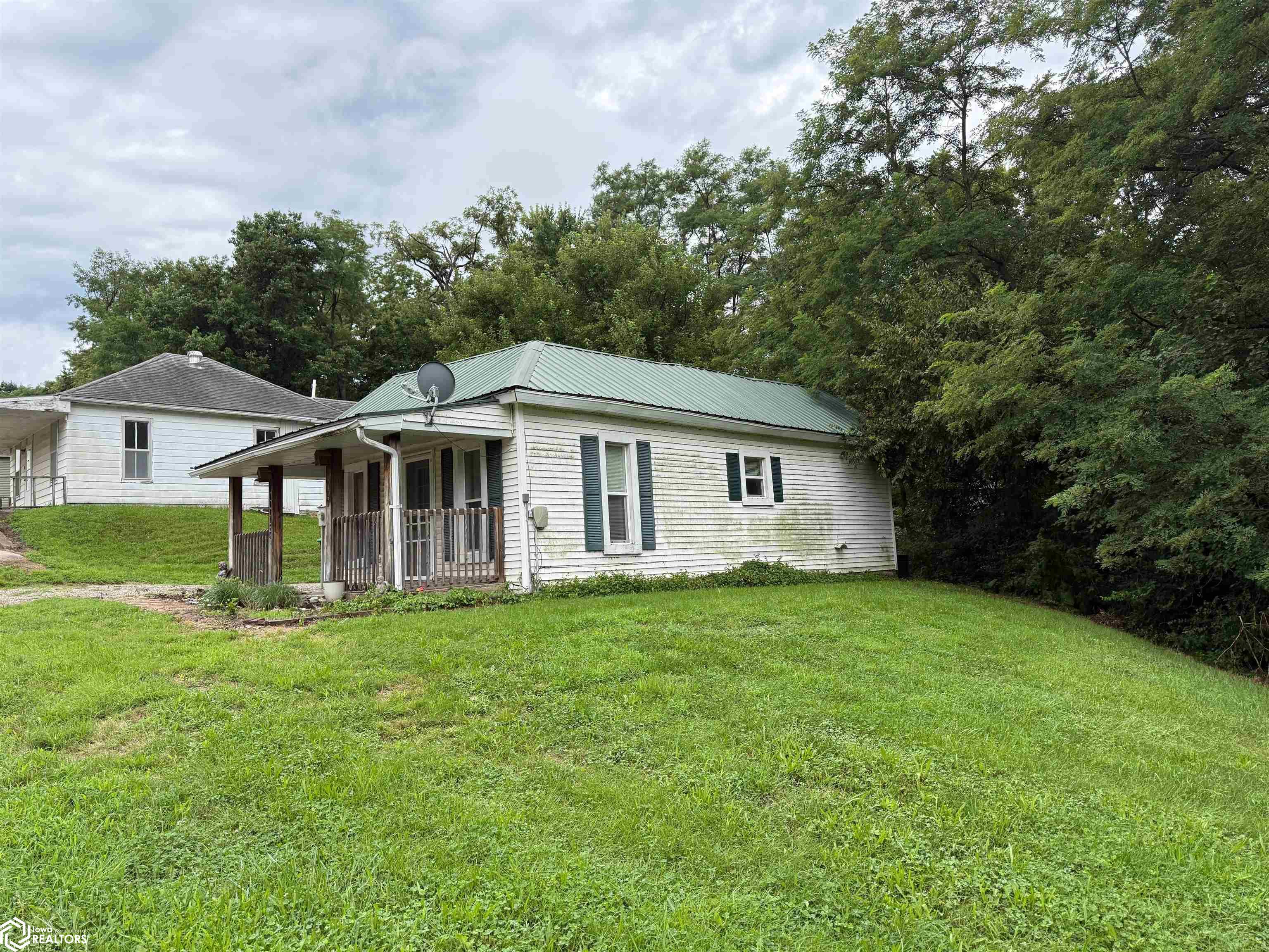 1003 4Th Street, Keosauqua, IA 52565 photo 1 of 17
