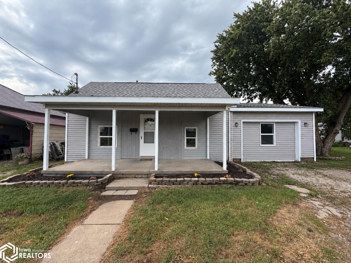 1608 S 17th Street, Centerville, IA 52544 photo 1 of 31