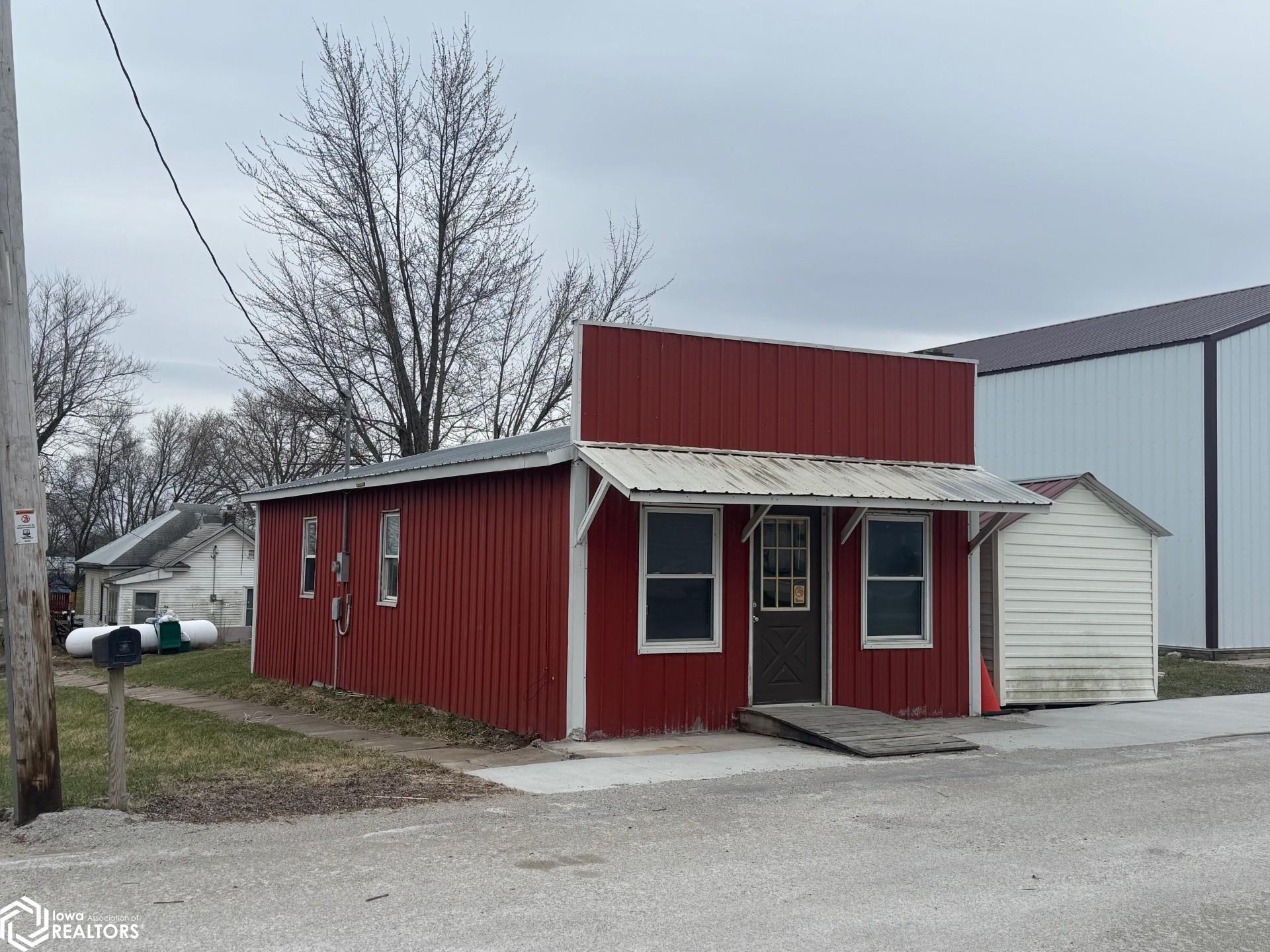 101 W main Street, Drakesville, IA 52552 photo 1 of 8