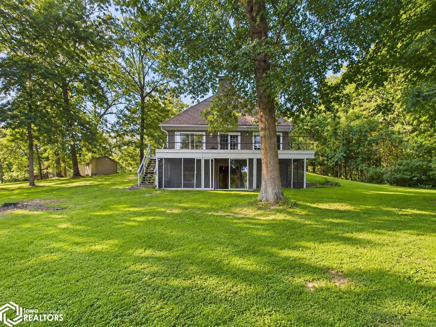4 Birchwood Lake Drive, Ottumwa, IA 52501 photo 1 of 23