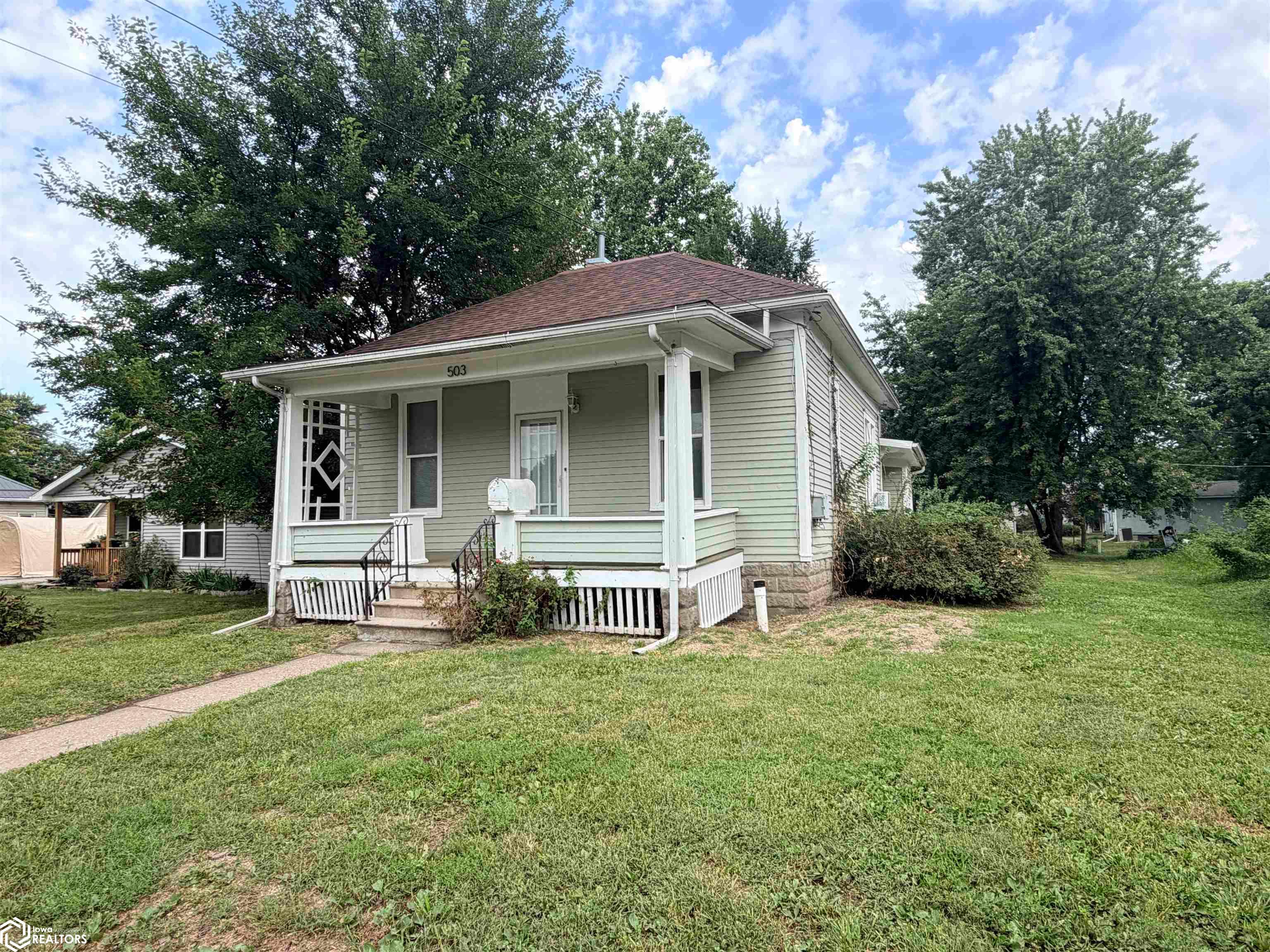 503 W Madison Avenue, Fairfield, IA 52556 photo 1 of 23