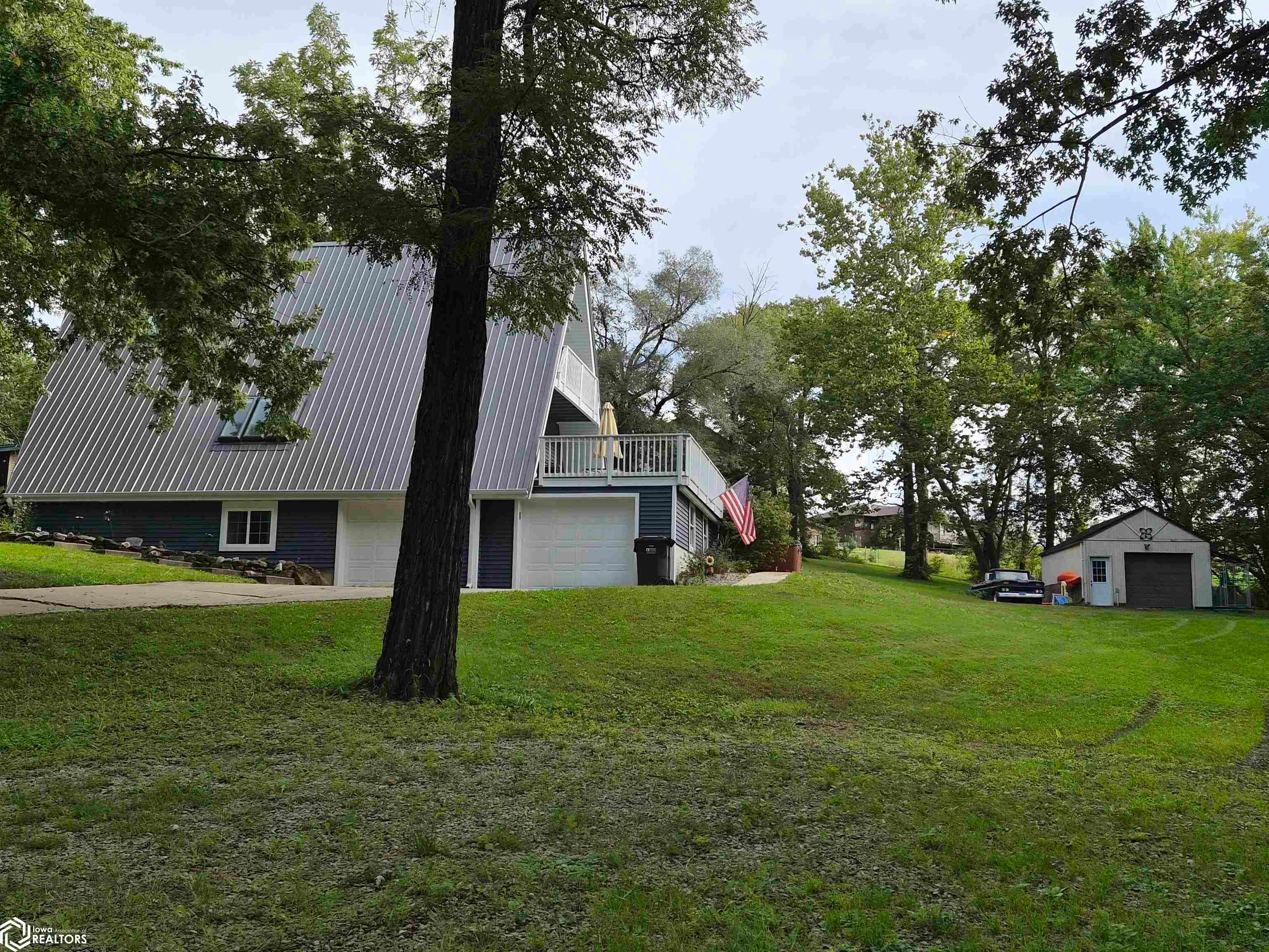 345 Keomah Village, Oskaloosa, IA 52577 photo 1 of 56