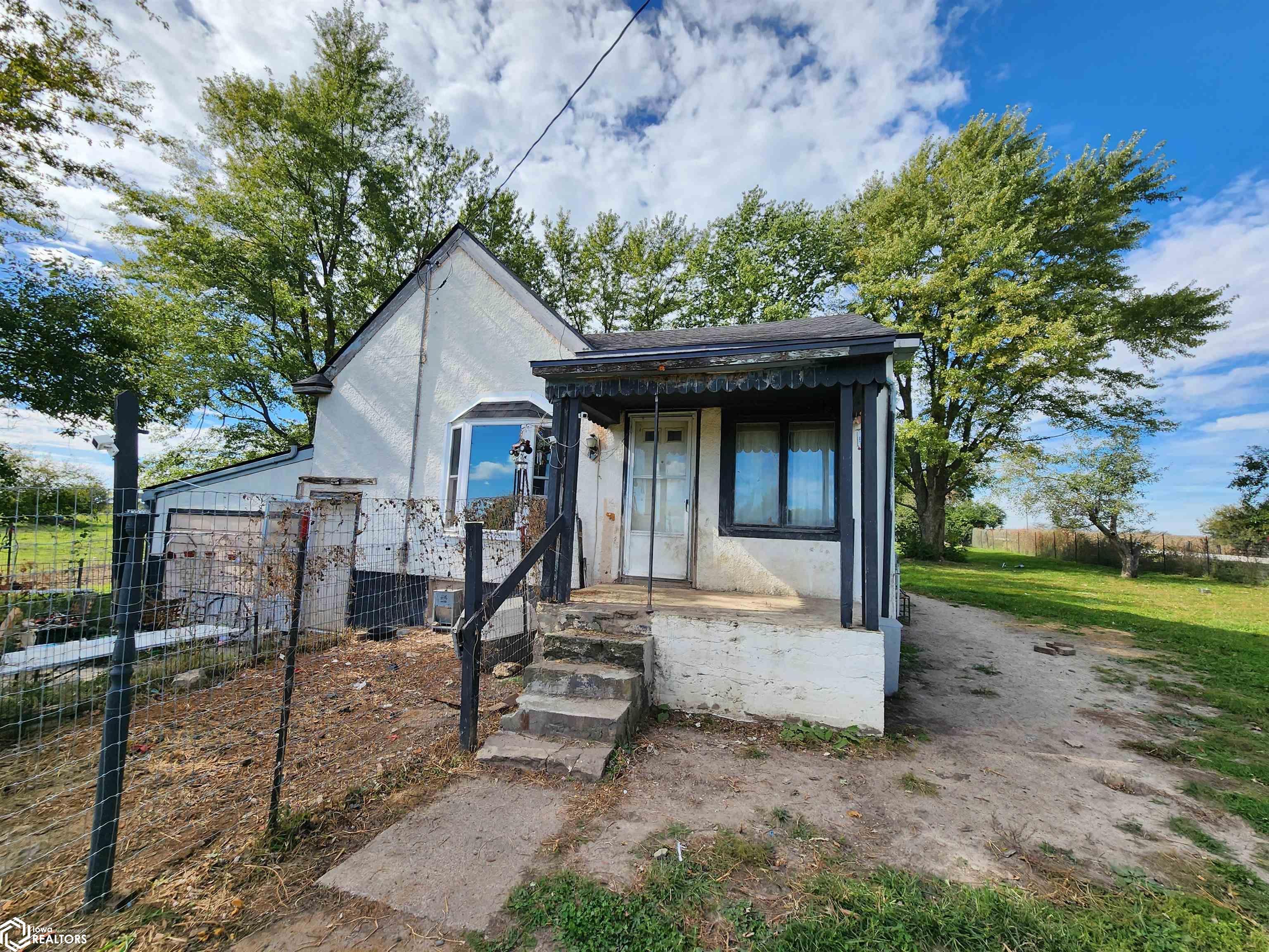 23823 Dewey Road, Centerville, IA 52544 photo 1 of 12