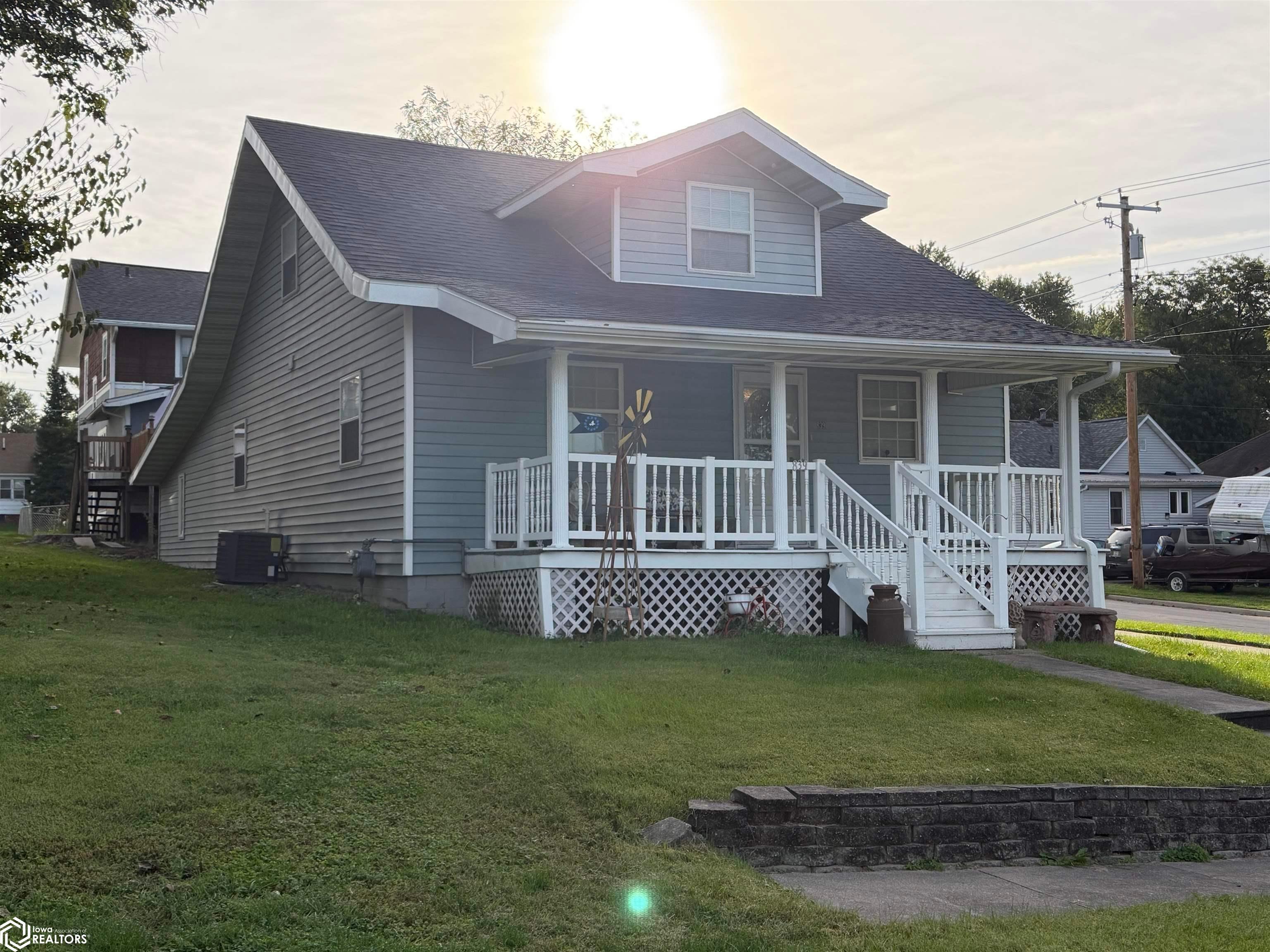 839 S 12th Street, Centerville, IA 52544 photo 1 of 40