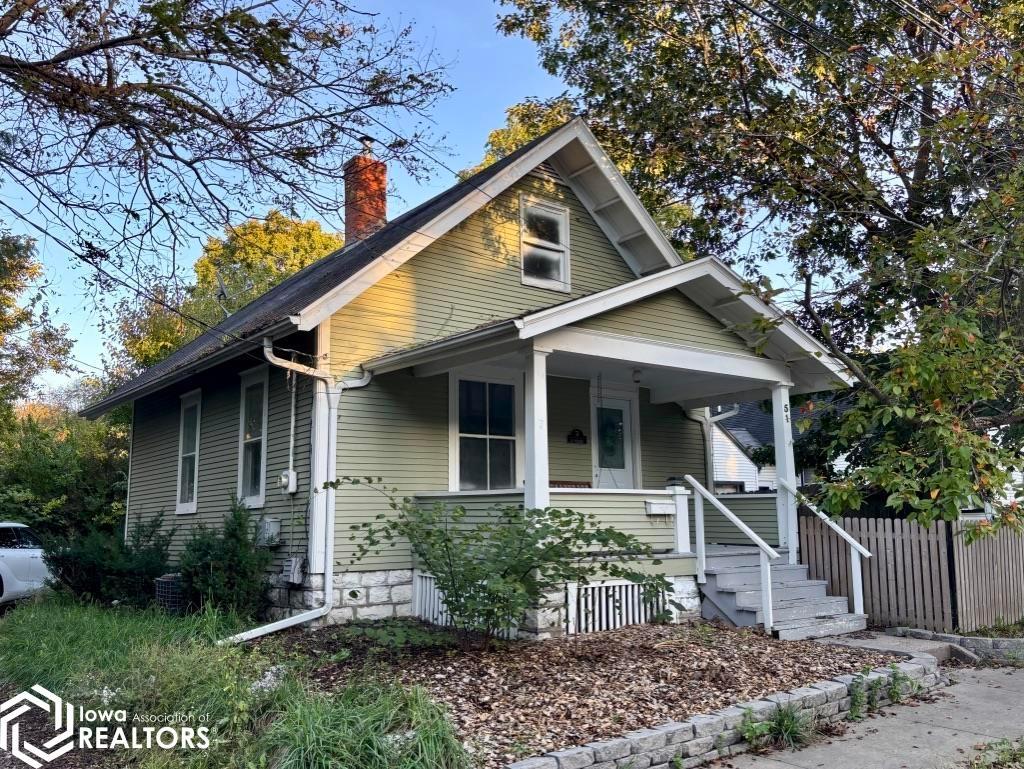 51 S Maple Street, Fairfield, IA 52556 photo 1 of 14