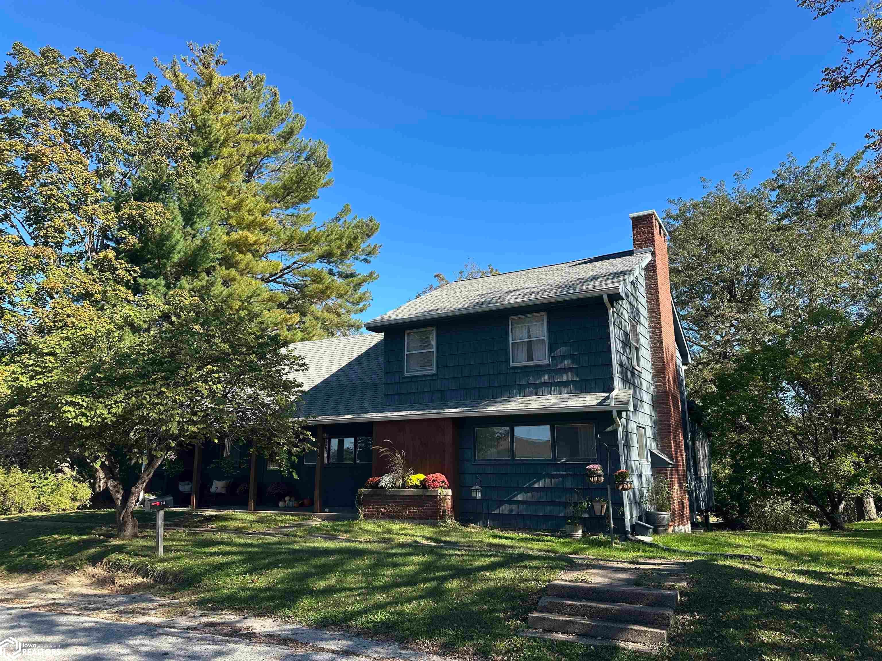 510 Market Street, Keosauqua, IA 52565 photo 1 of 26
